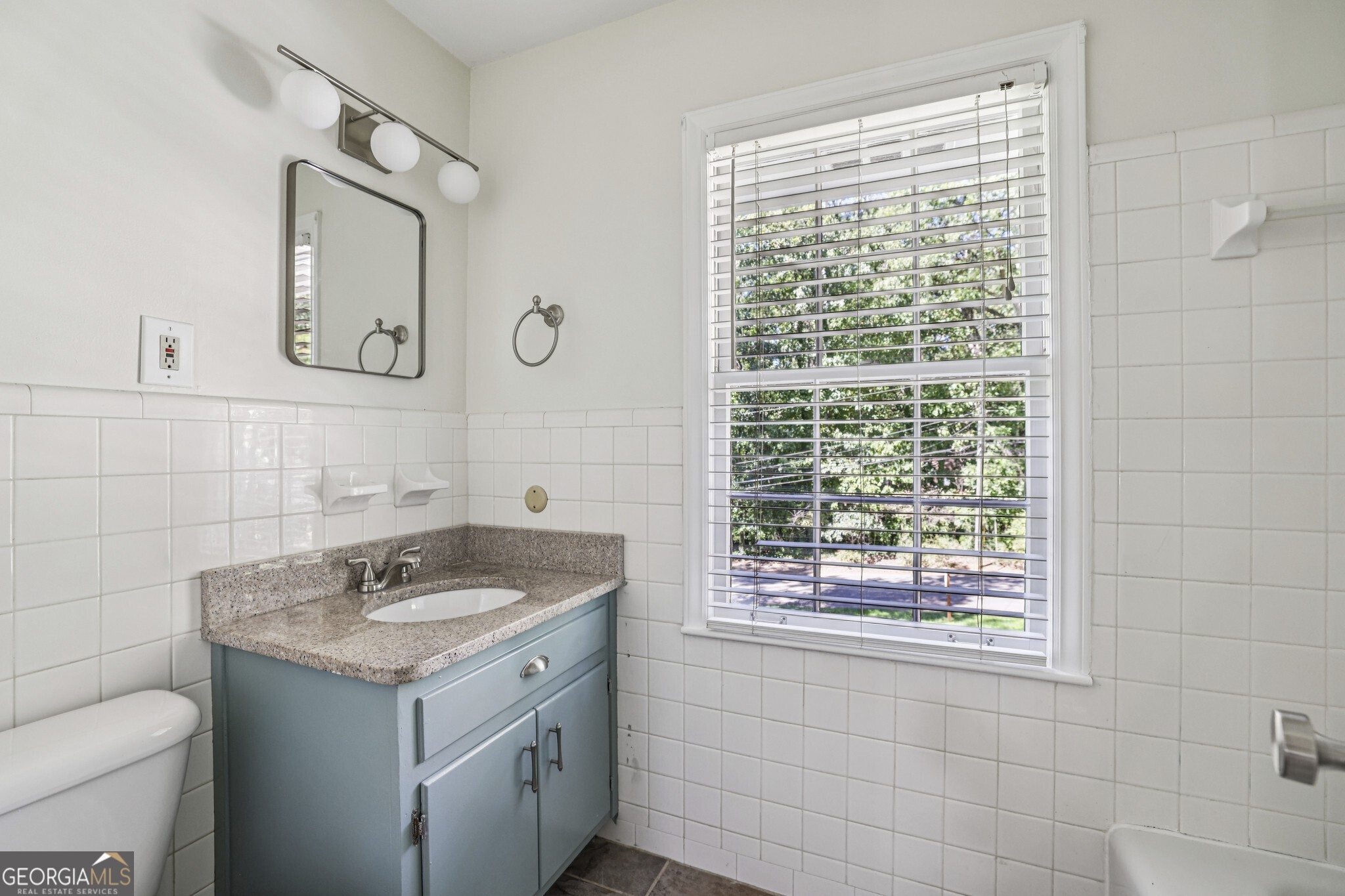 4082 McClatchey Circle NE