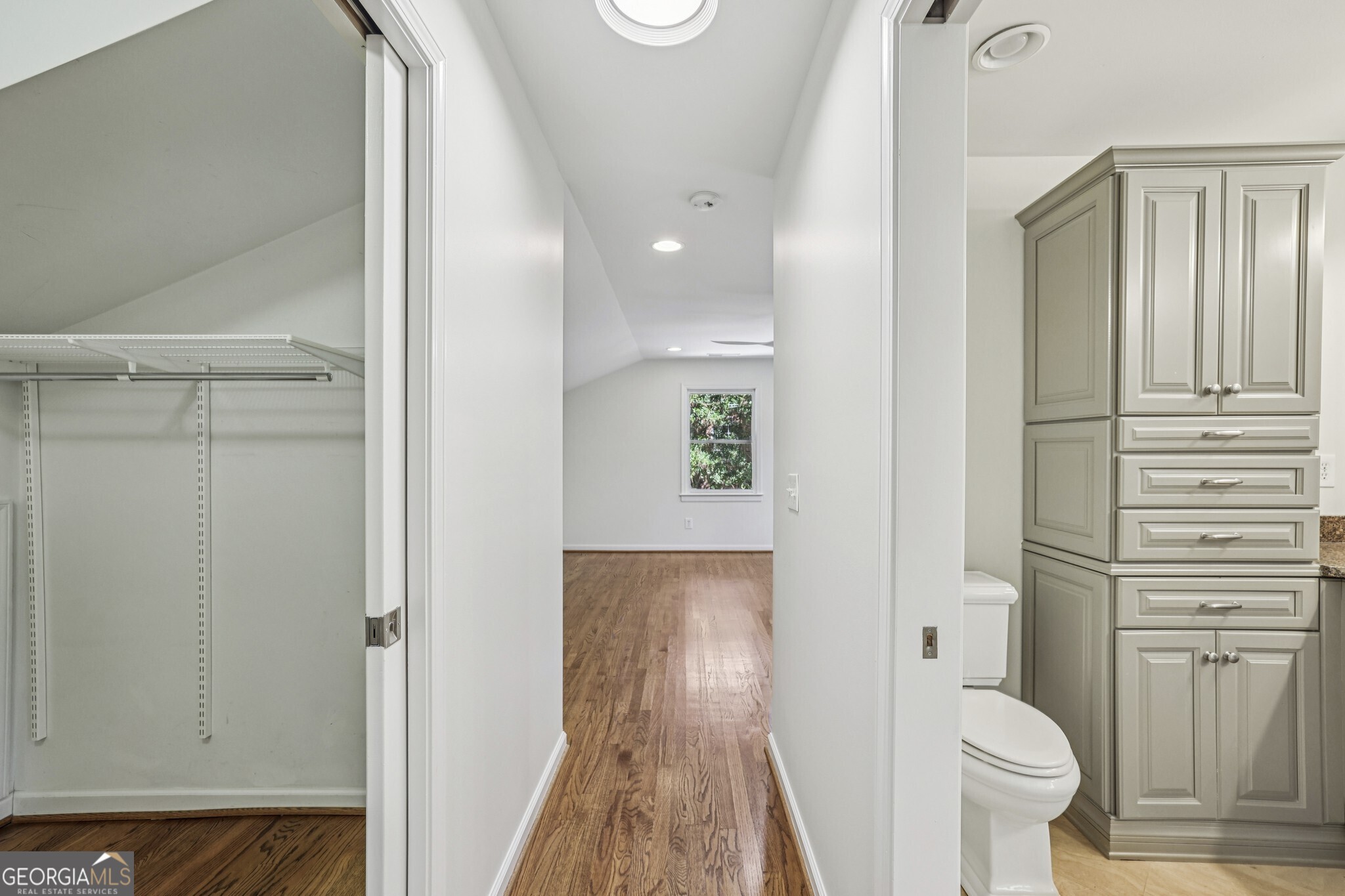 4082 McClatchey Circle NE