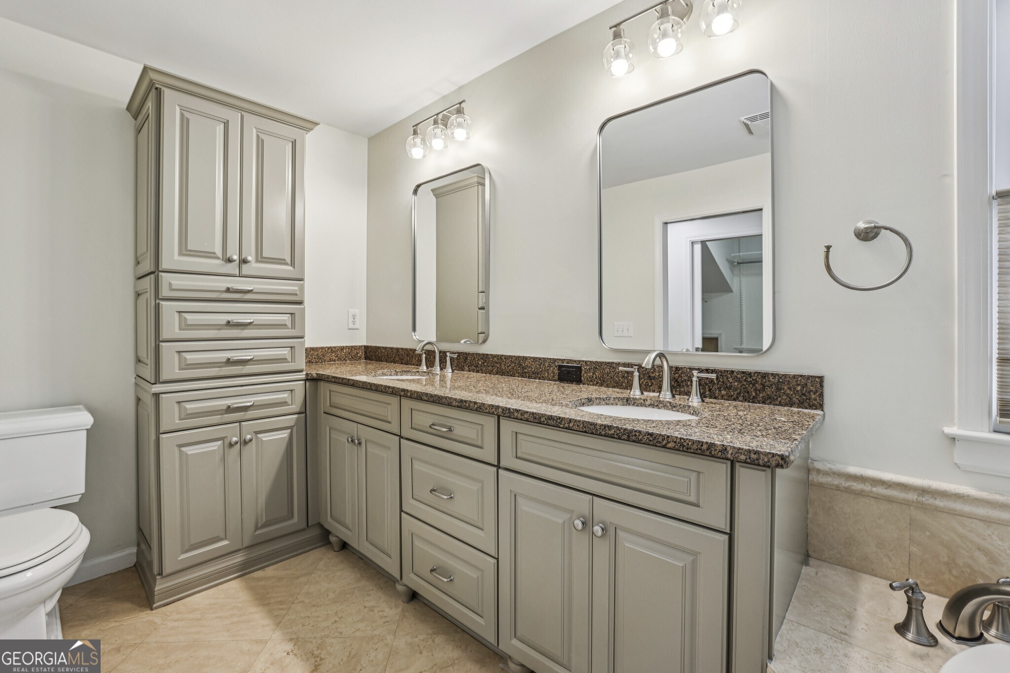 4082 McClatchey Circle NE