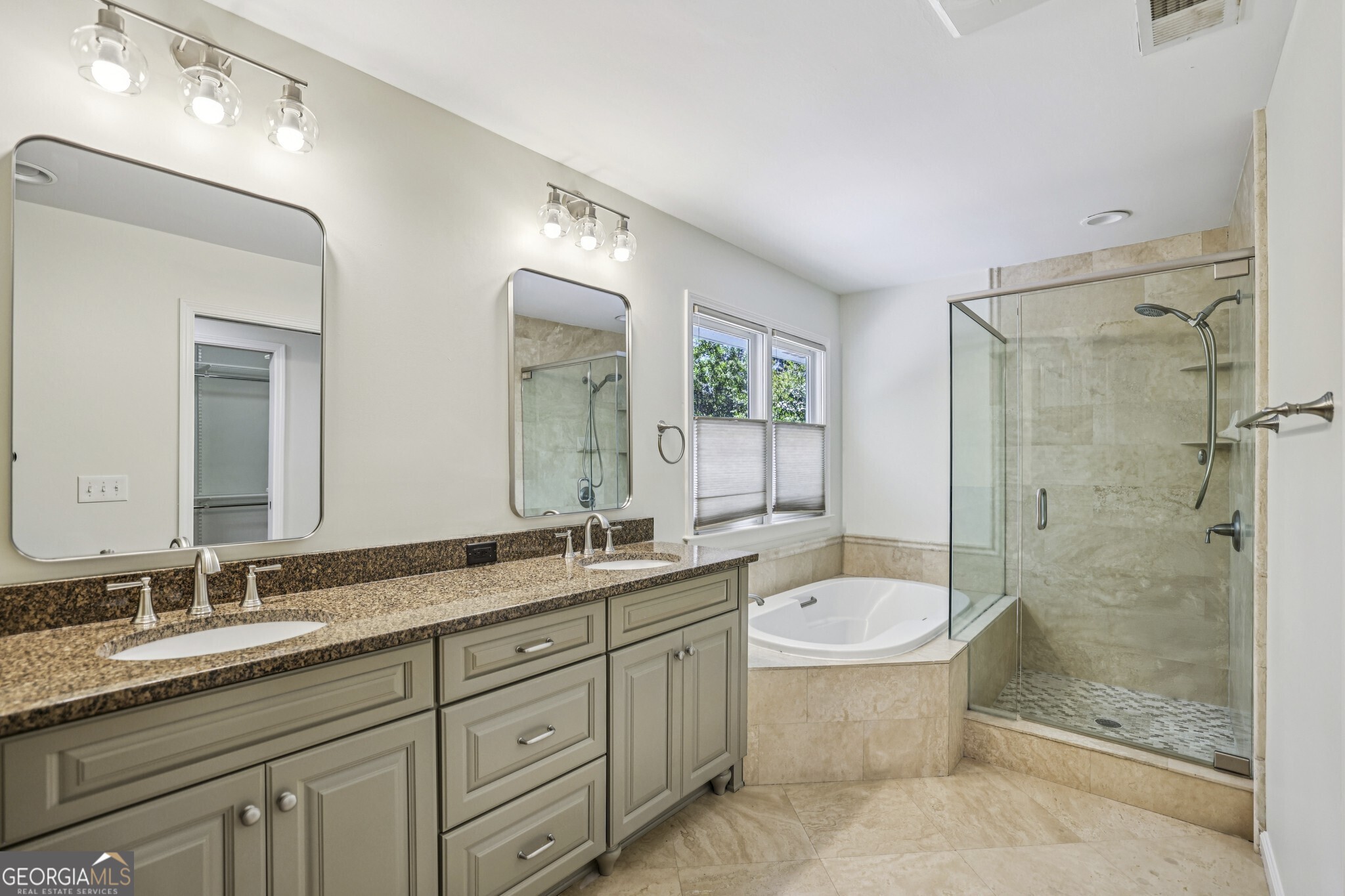 4082 McClatchey Circle NE