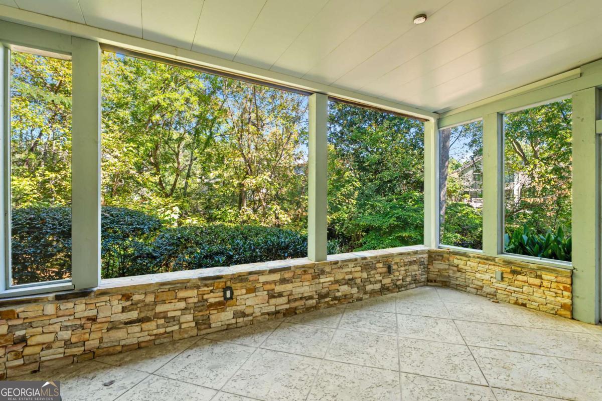 1362 Cartecay Drive NE, Atlanta