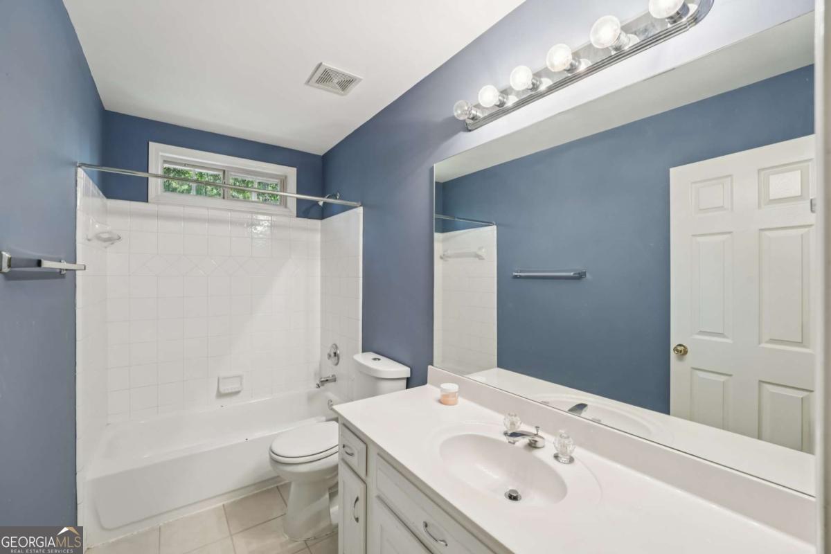 155 Matthew Way, Fayetteville