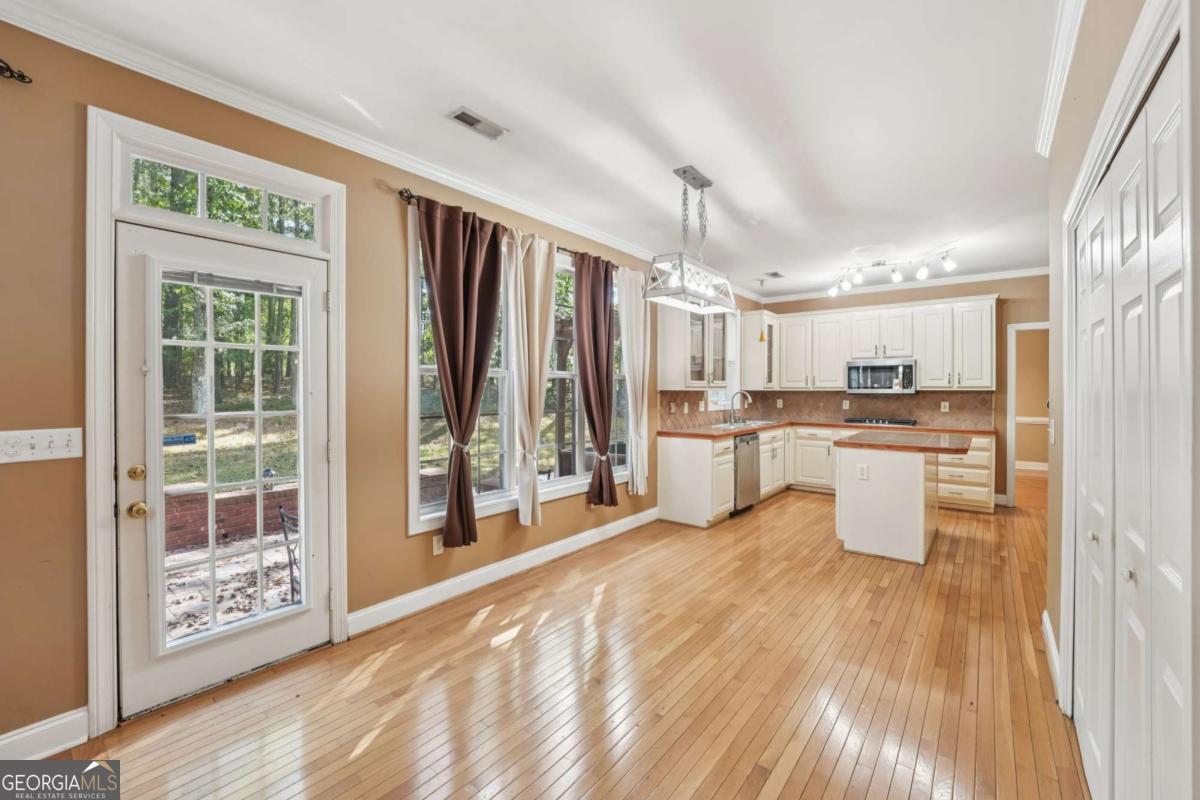 155 Matthew Way, Fayetteville