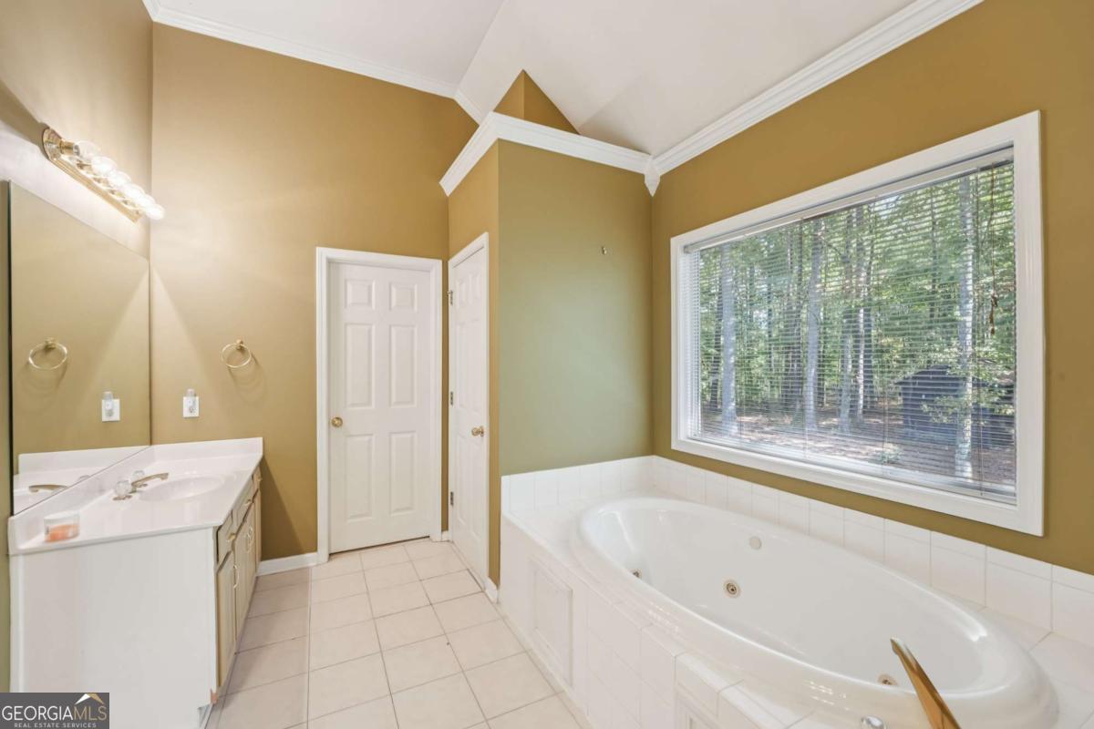 155 Matthew Way, Fayetteville