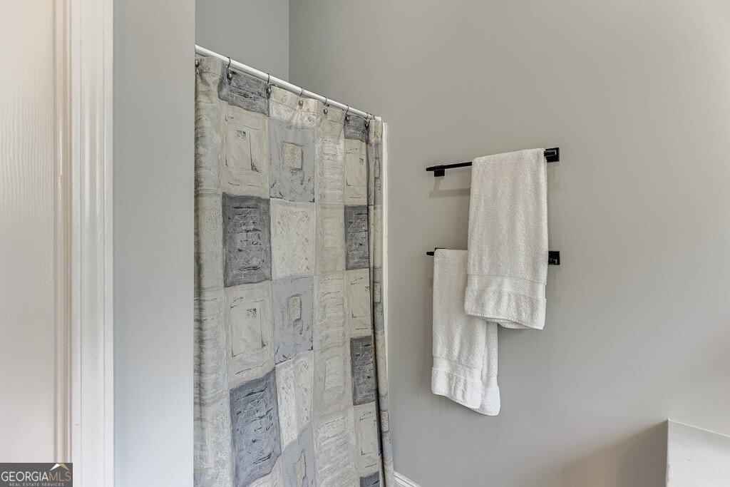 176 Village Drive, Jefferson