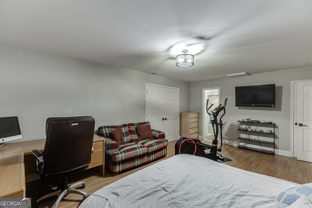 176 Village Drive, Jefferson