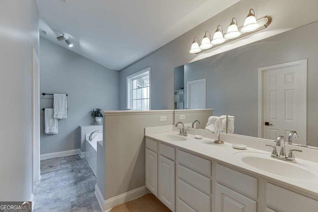 176 Village Drive, Jefferson