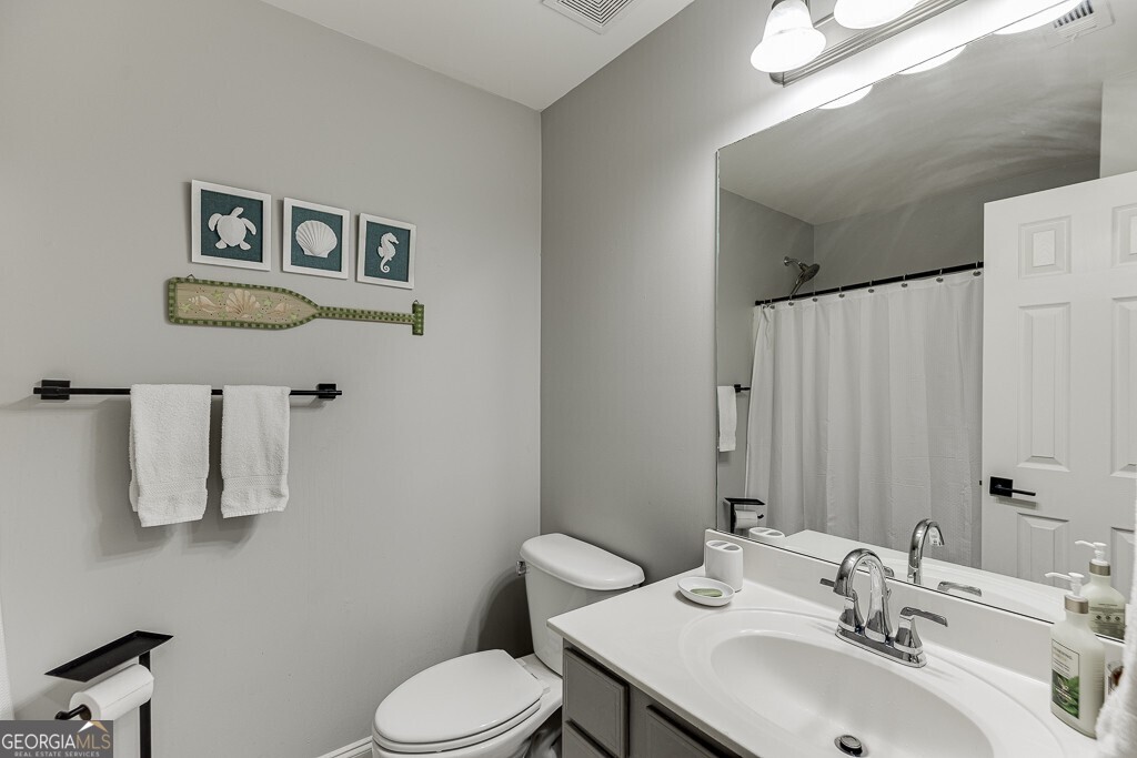 176 Village Drive, Jefferson