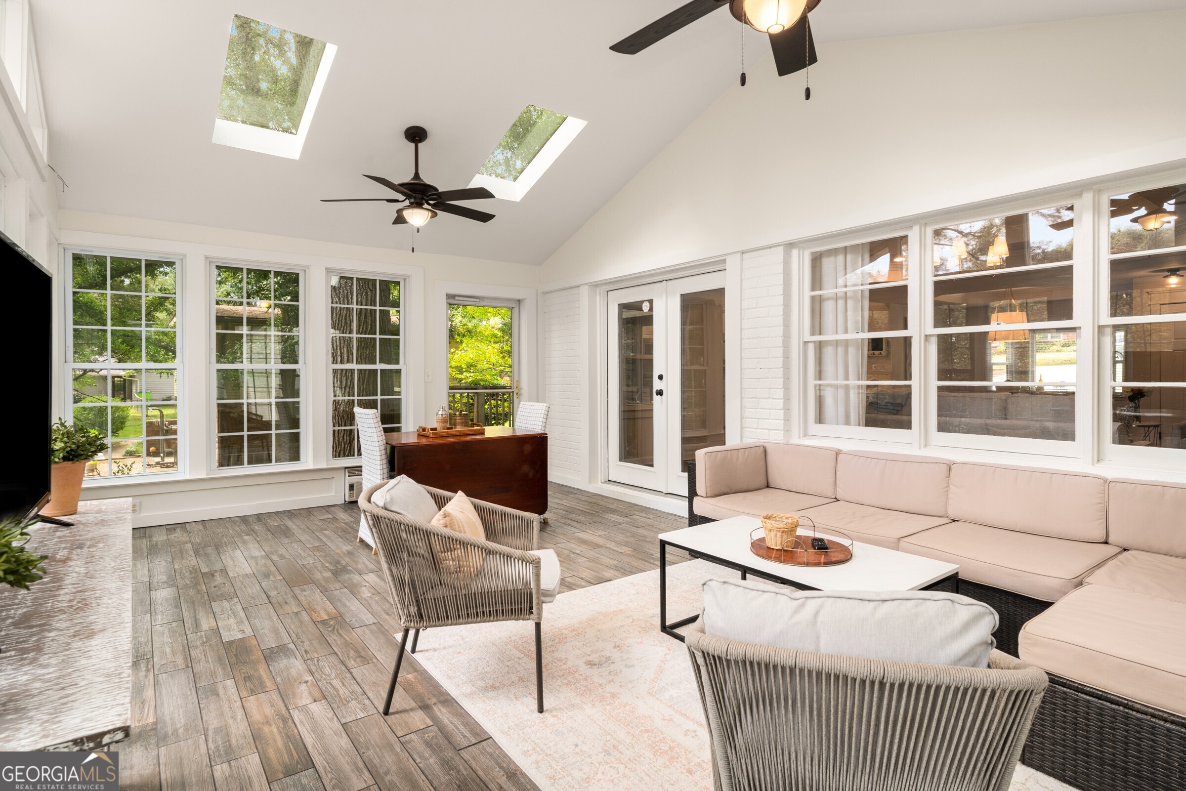 6825 Sunny Brook Lane, Atlanta