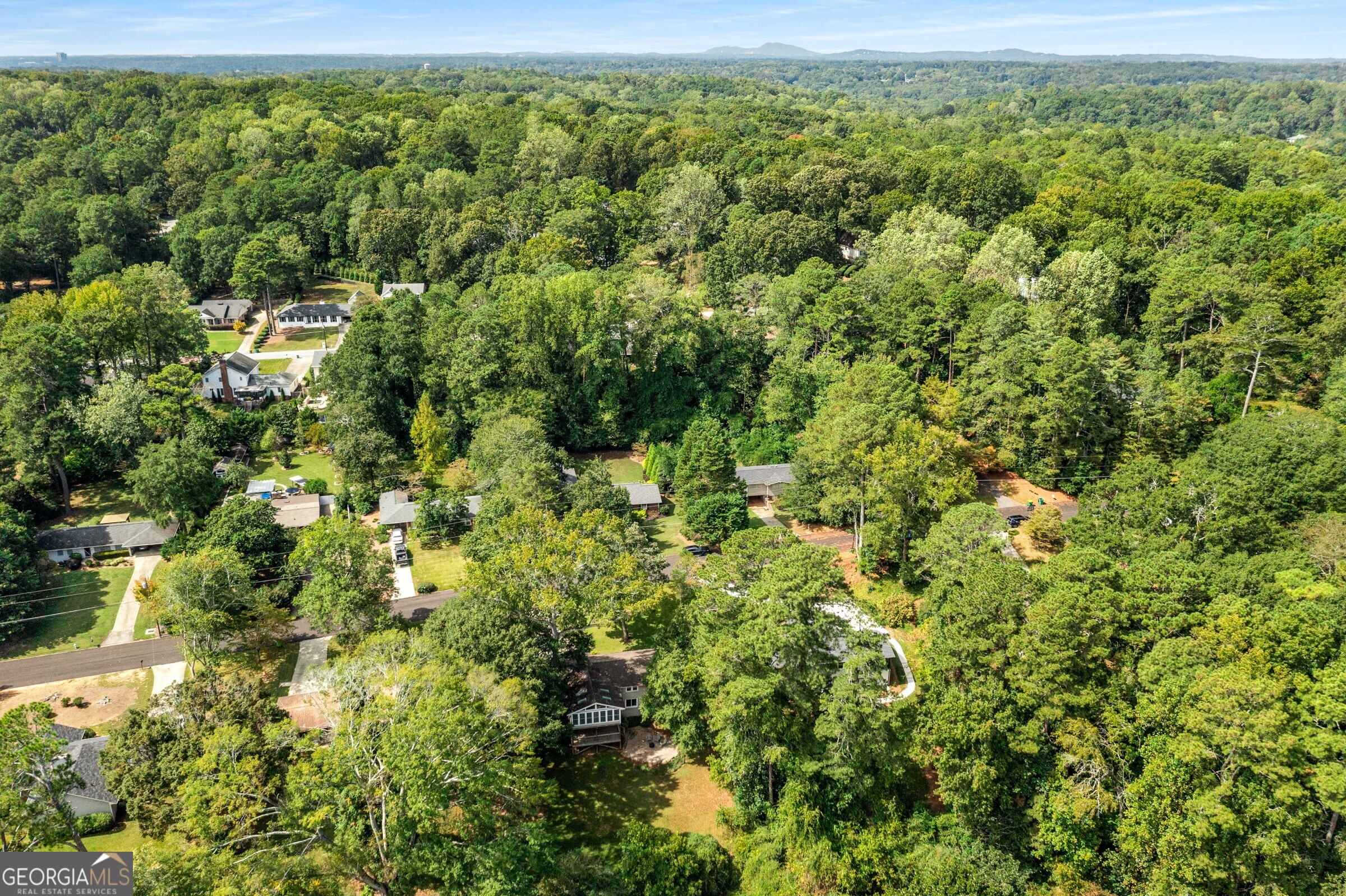 6825 Sunny Brook Lane, Atlanta