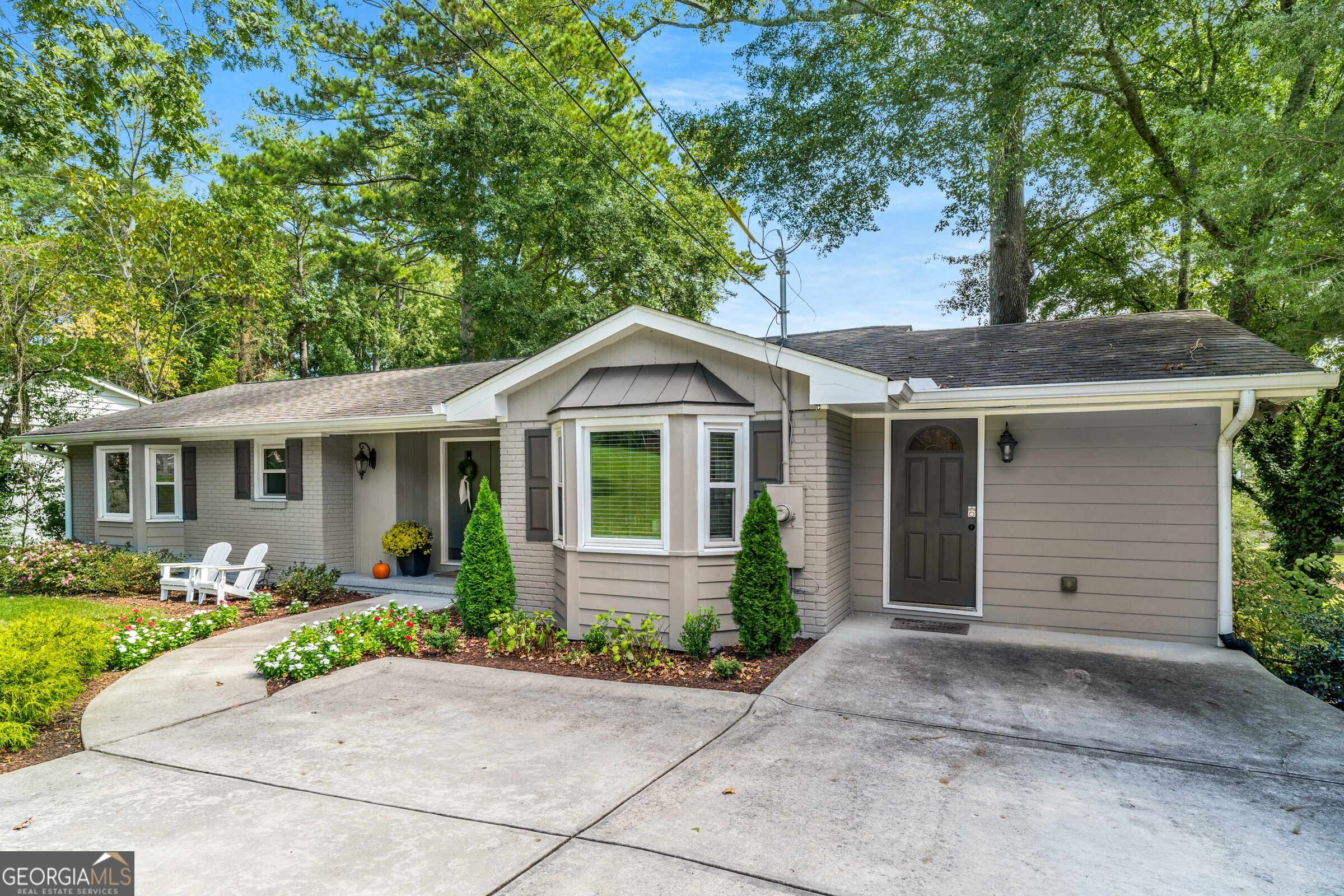 6825 Sunny Brook Lane, Atlanta