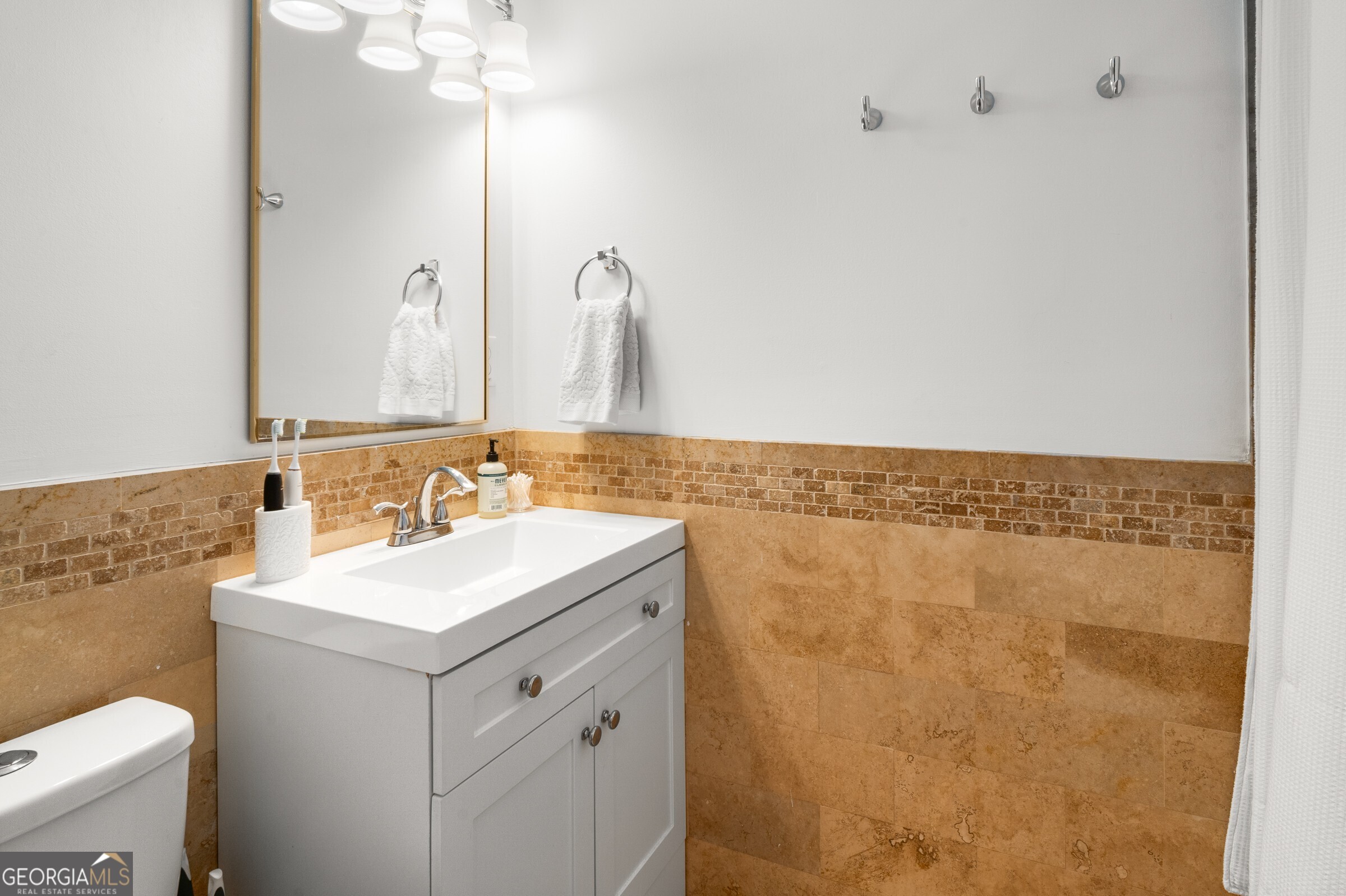 6825 Sunny Brook Lane, Atlanta