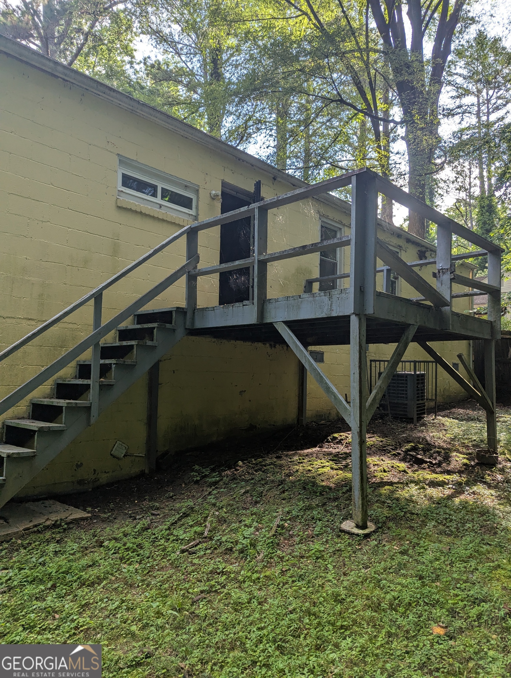 1750 Beechwood Boulevard SW, Atlanta