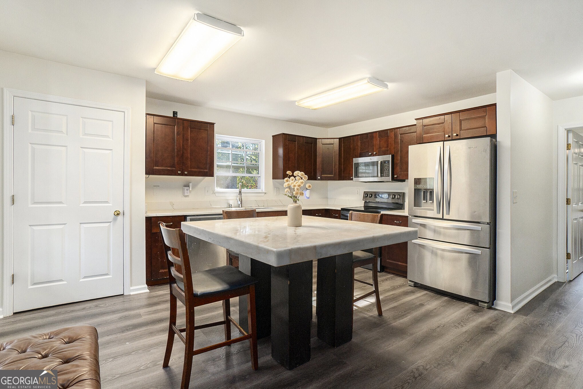 6084 S Gordon Road, Austell