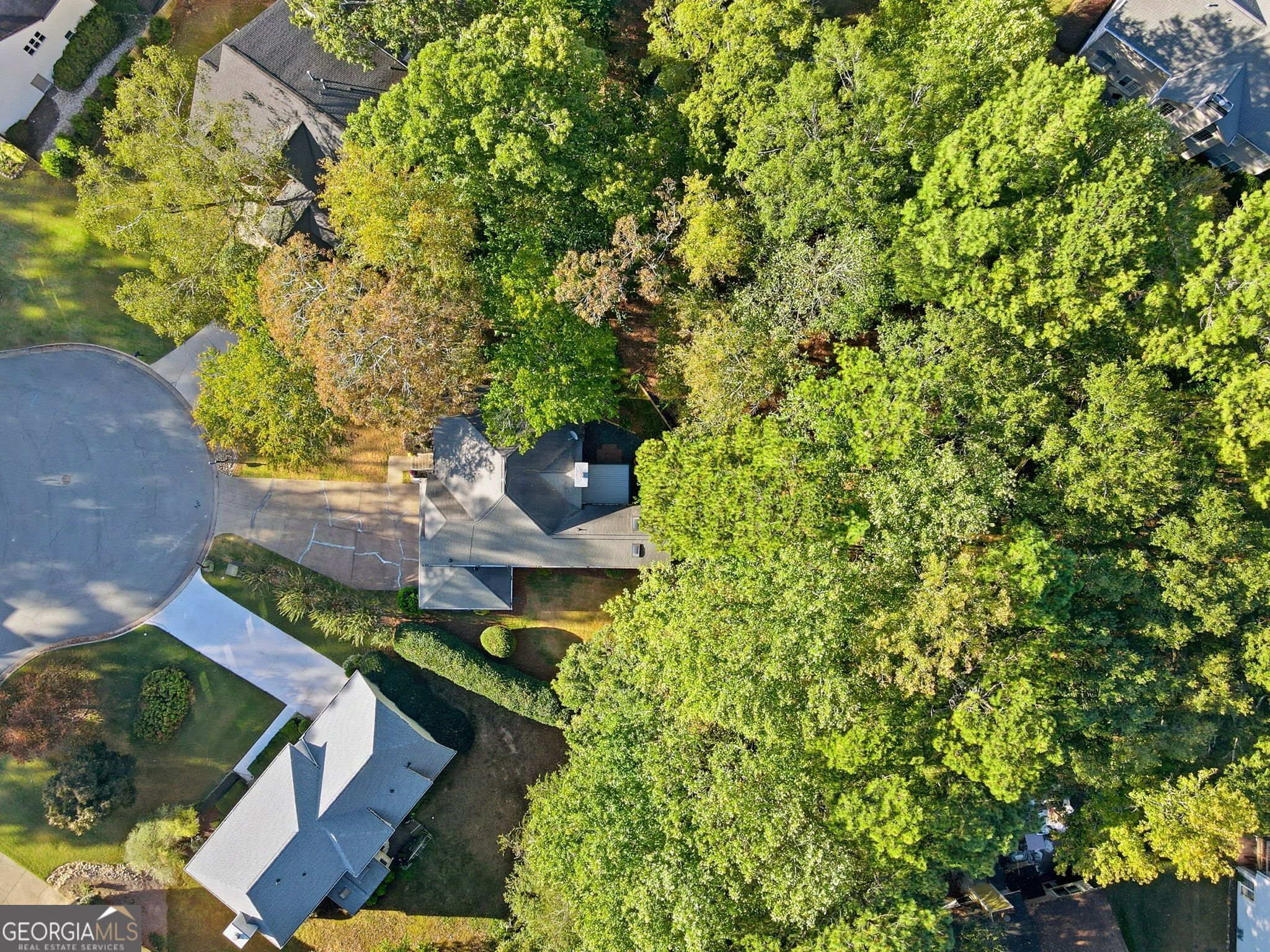 161 Red Oak Lane, Alpharetta