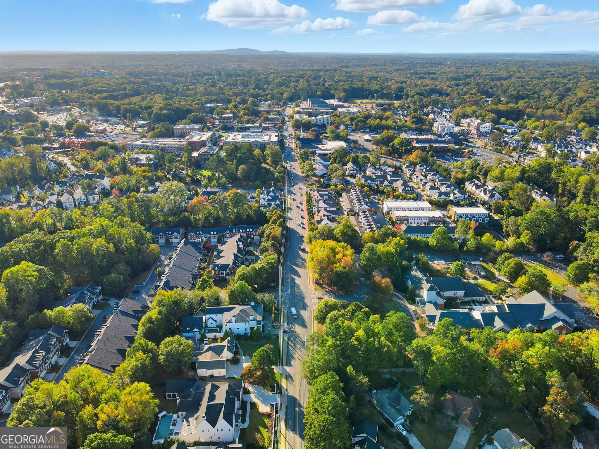 161 Red Oak Lane, Alpharetta