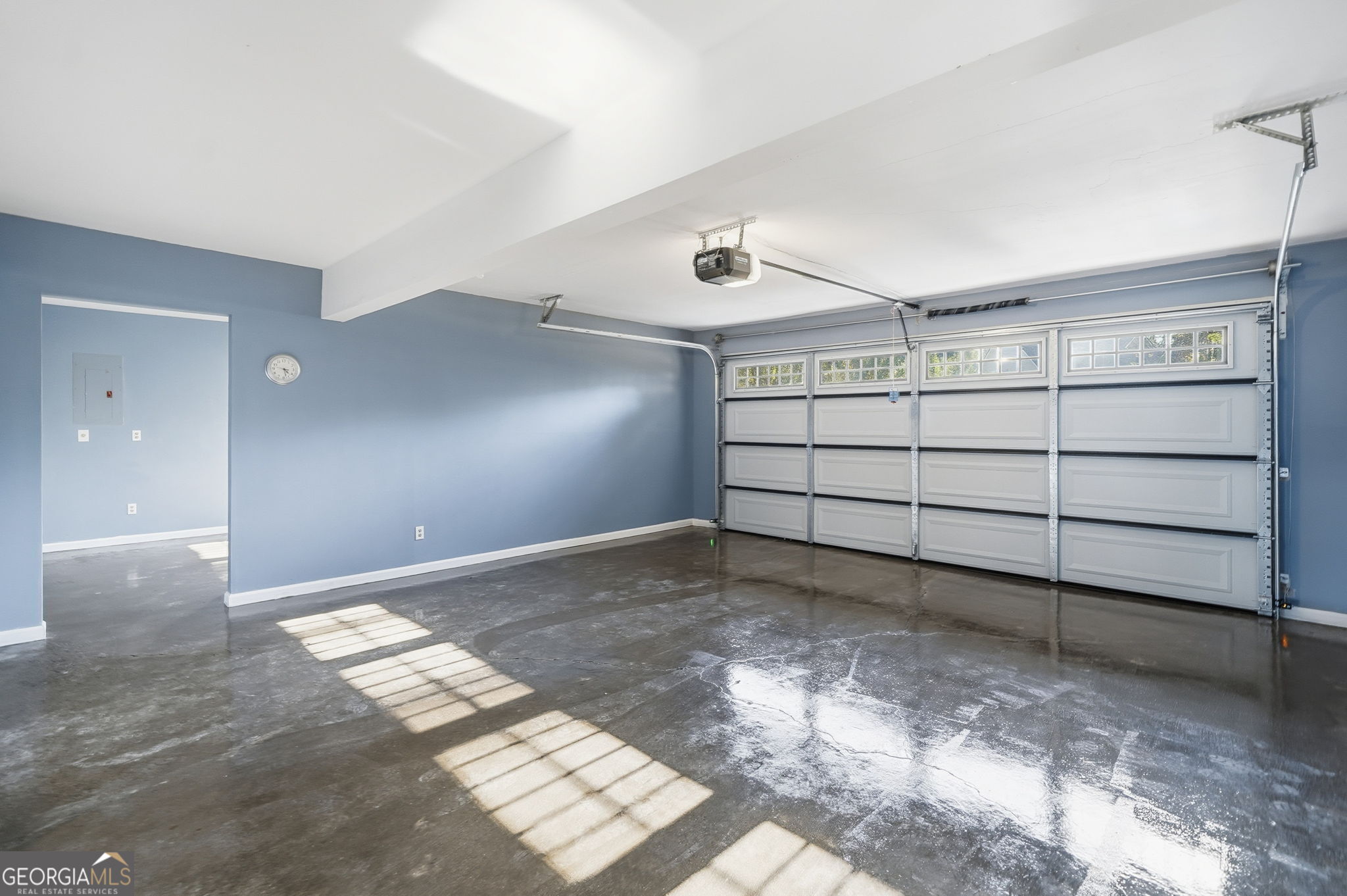 161 Red Oak Lane, Alpharetta