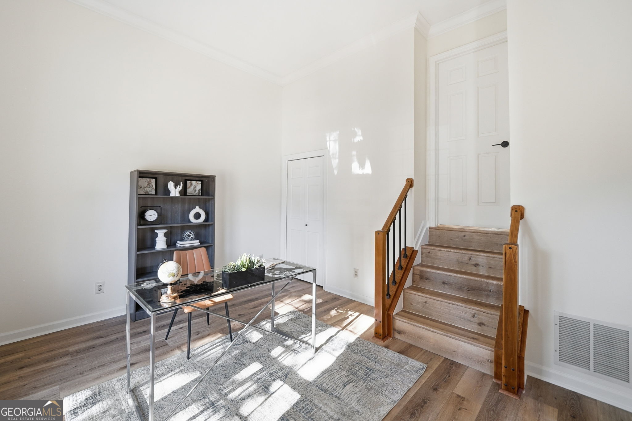 161 Red Oak Lane, Alpharetta