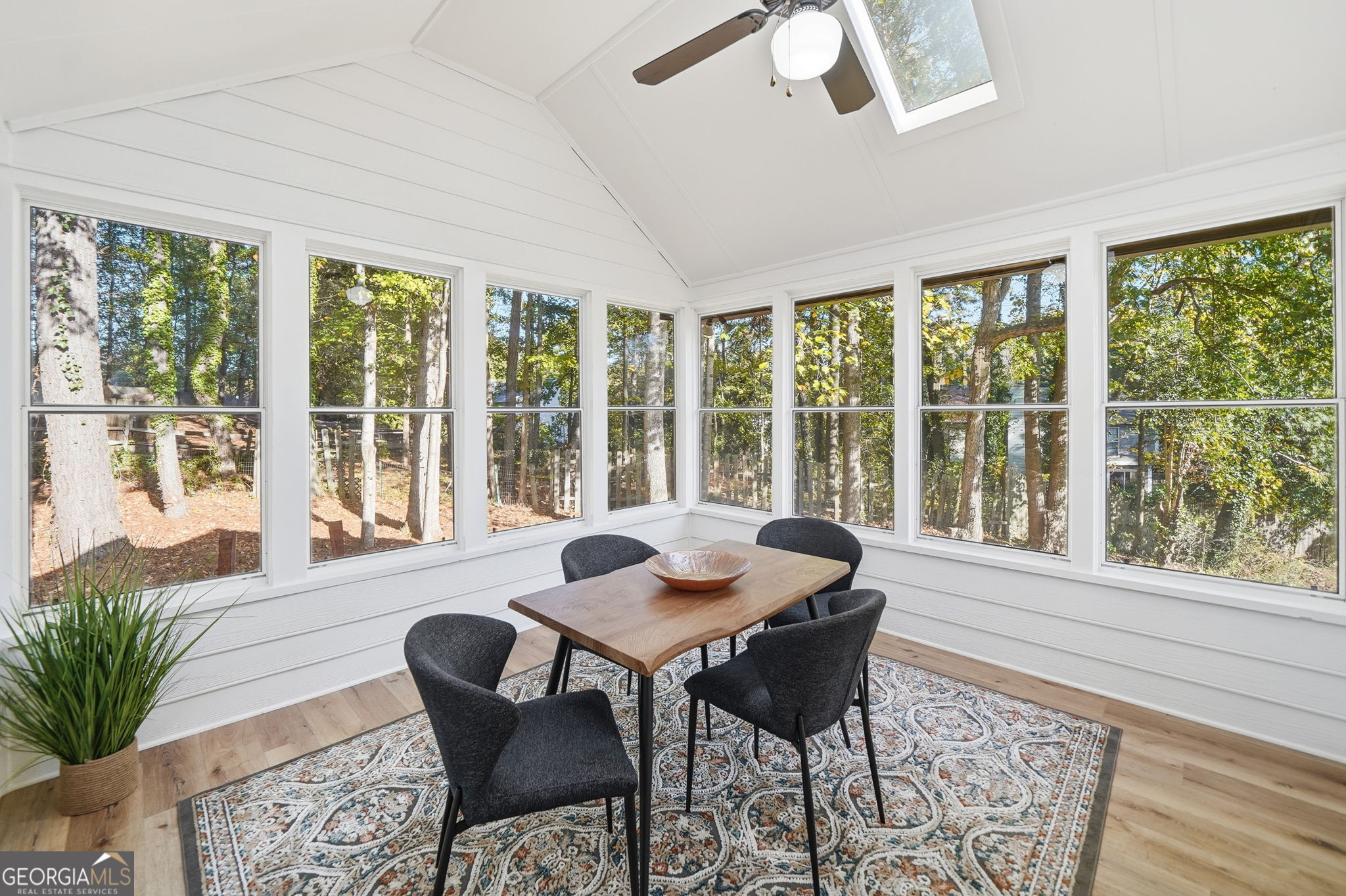 161 Red Oak Lane, Alpharetta