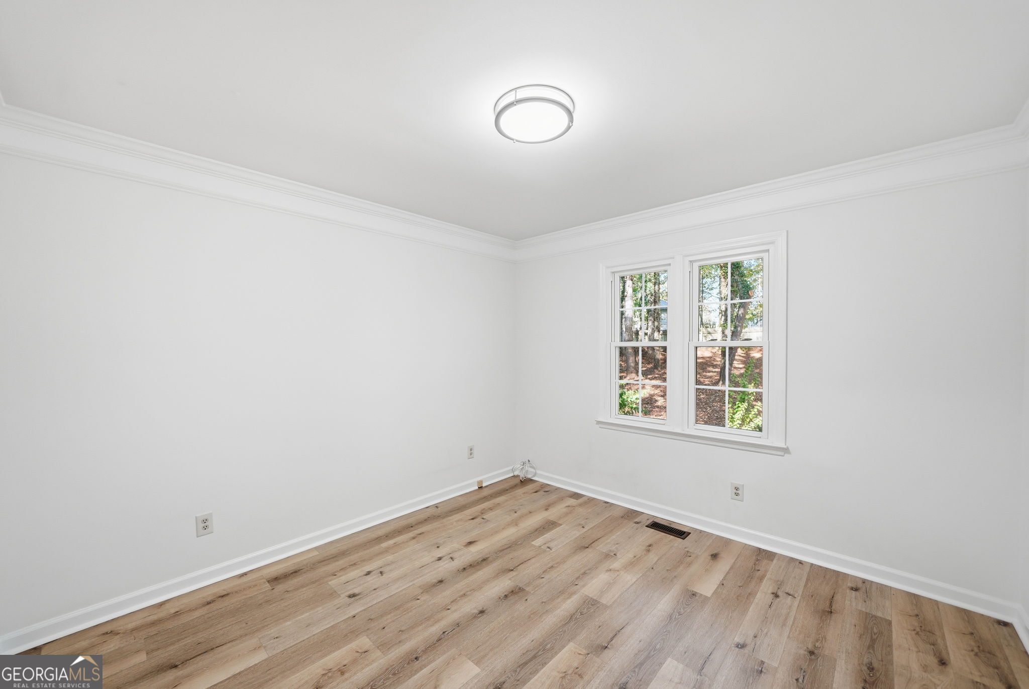 161 Red Oak Lane, Alpharetta