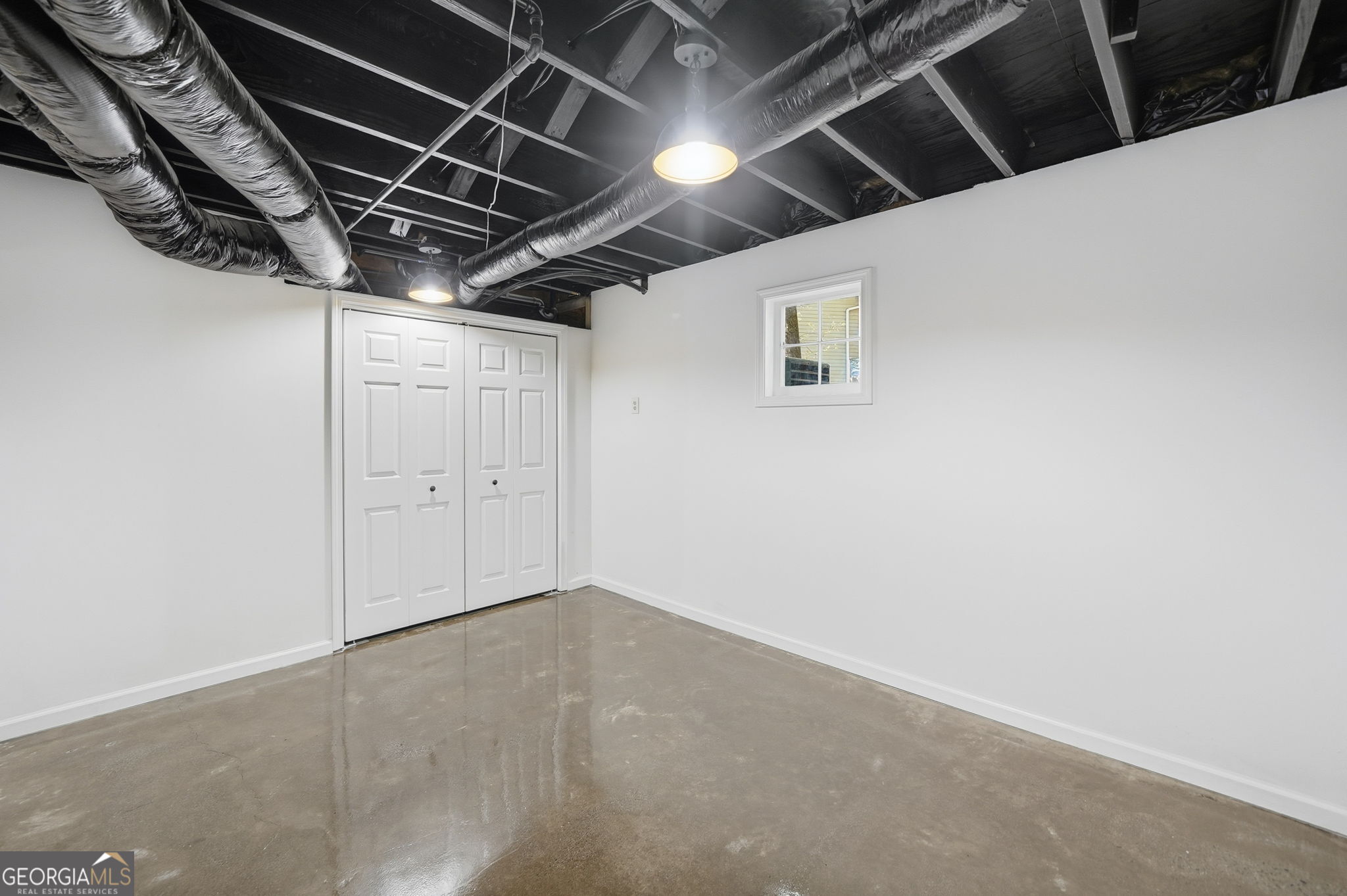 161 Red Oak Lane, Alpharetta