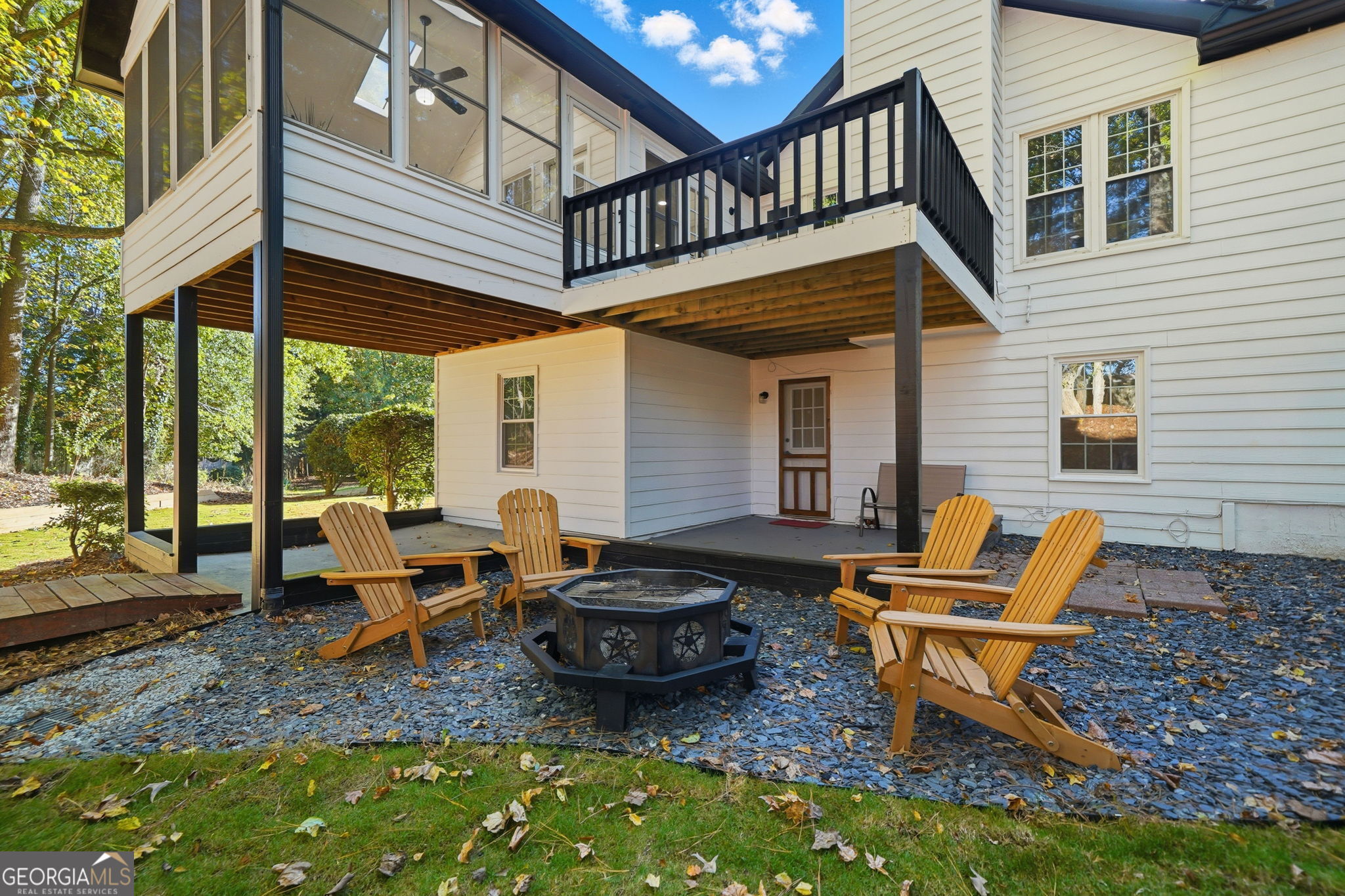 161 Red Oak Lane, Alpharetta