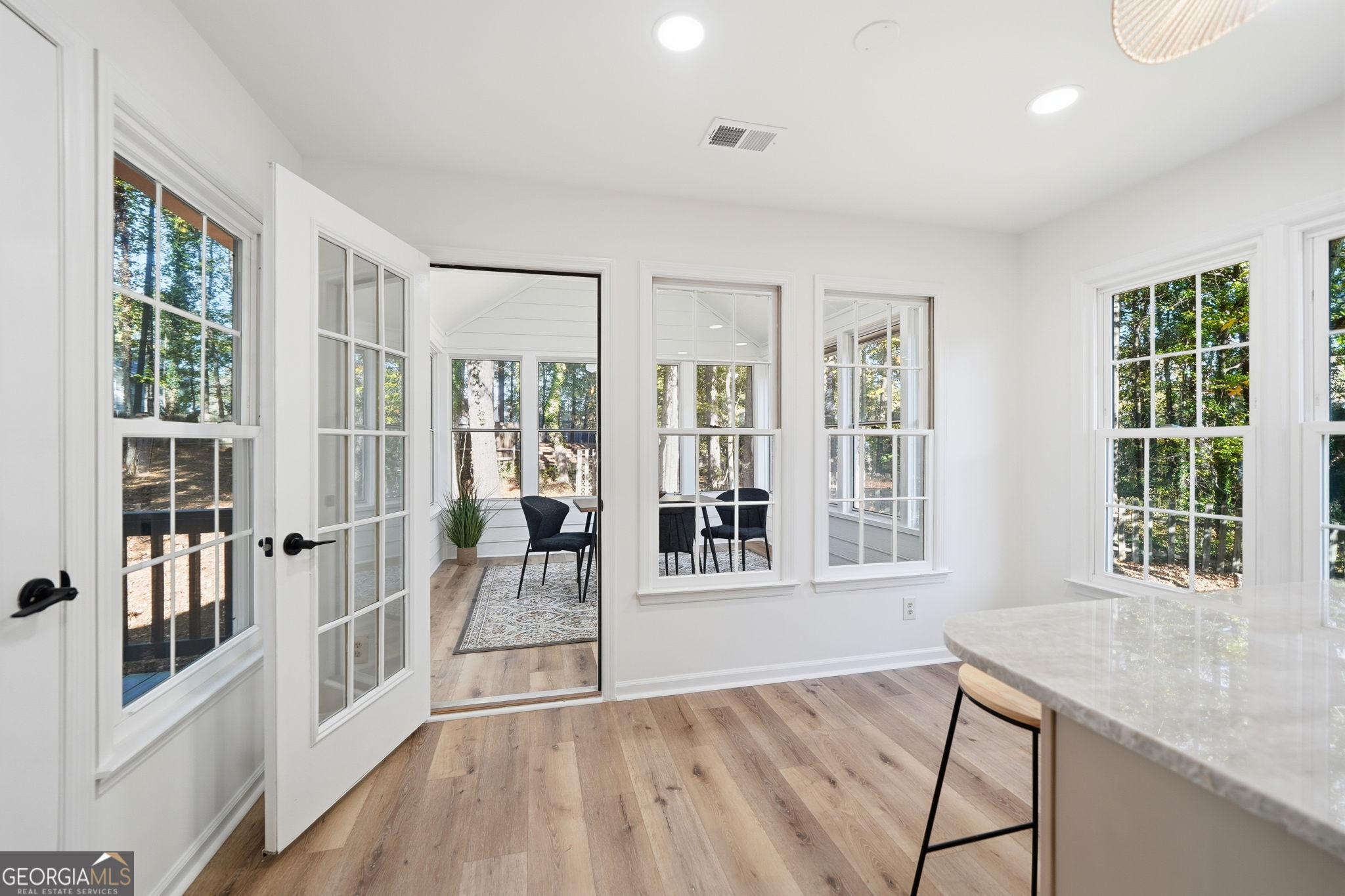 161 Red Oak Lane, Alpharetta