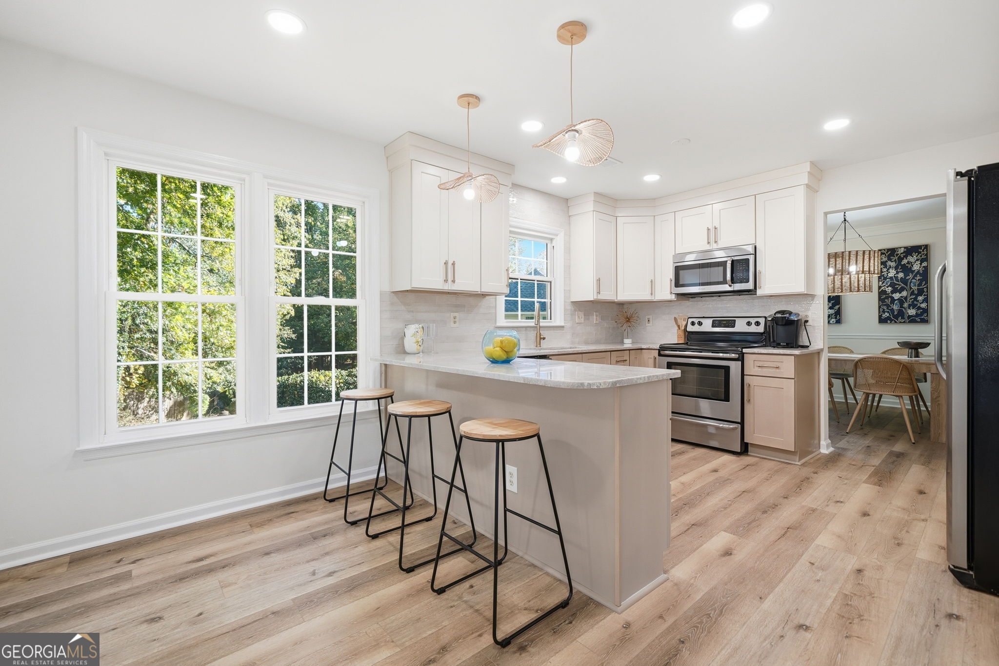 161 Red Oak Lane, Alpharetta