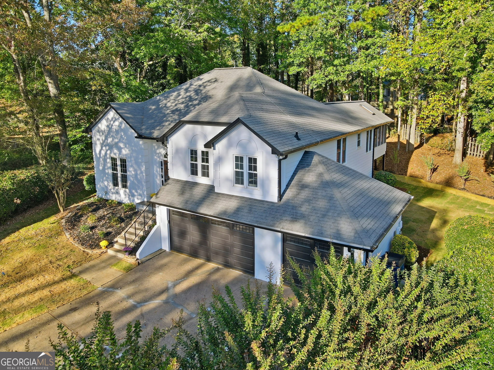 161 Red Oak Lane, Alpharetta