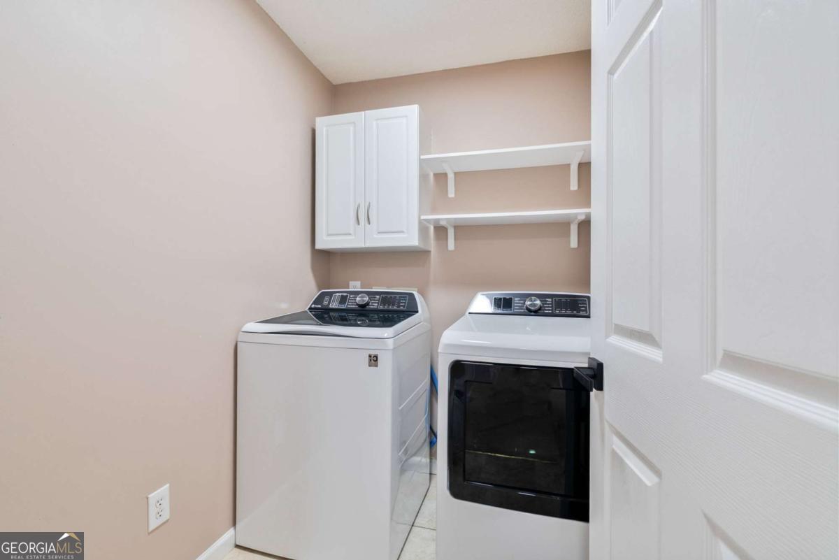 906 Wandering Vine Drive SE, Mableton