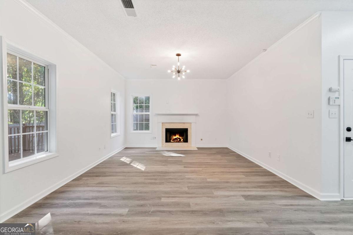 906 Wandering Vine Drive SE, Mableton