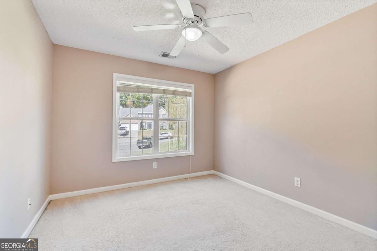 906 Wandering Vine Drive SE, Mableton