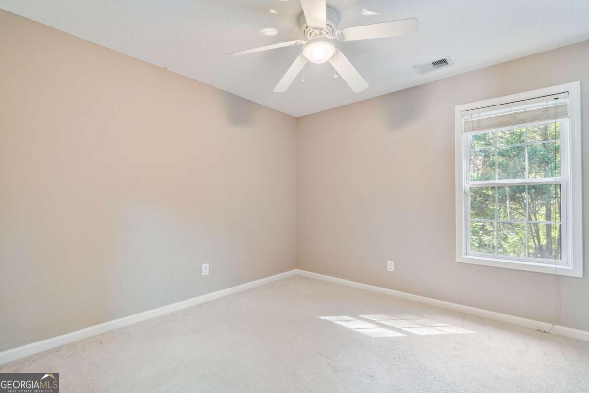 906 Wandering Vine Drive SE, Mableton