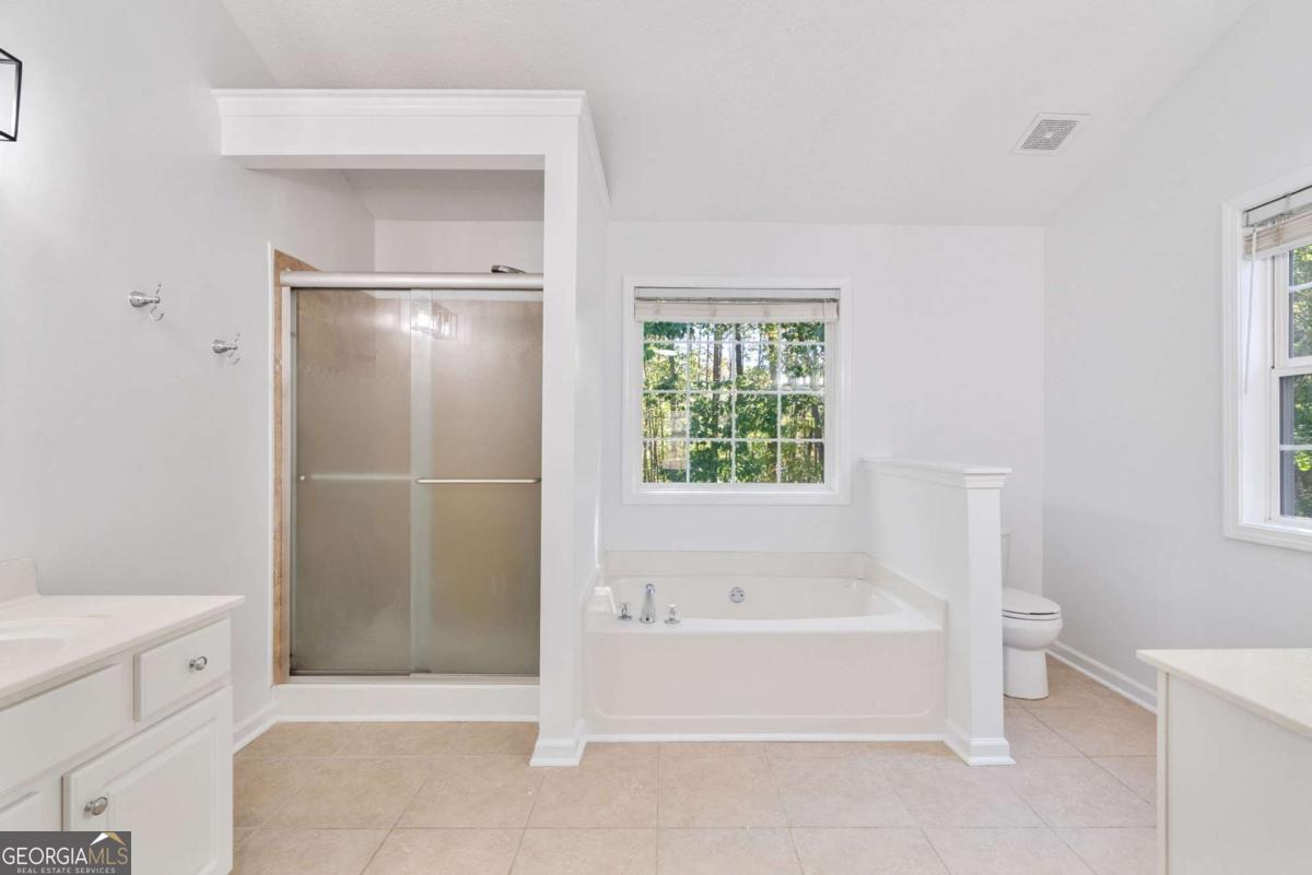 906 Wandering Vine Drive SE, Mableton
