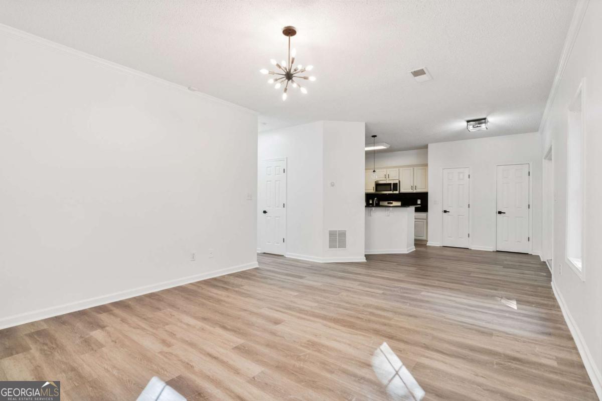 906 Wandering Vine Drive SE, Mableton