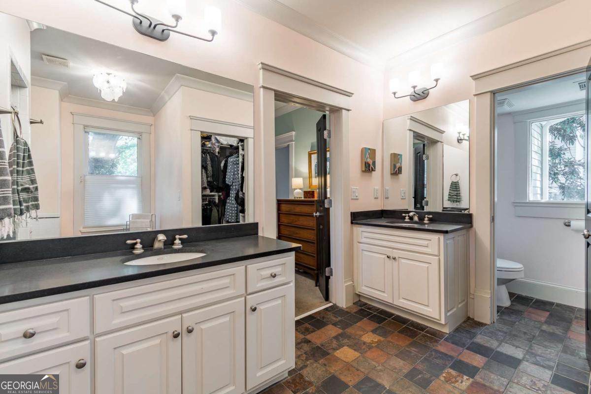 495 Greenwood Avenue NE