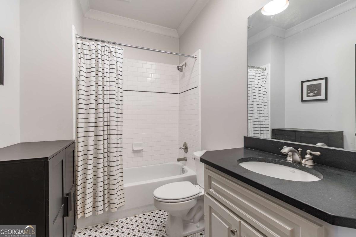 495 Greenwood Avenue NE