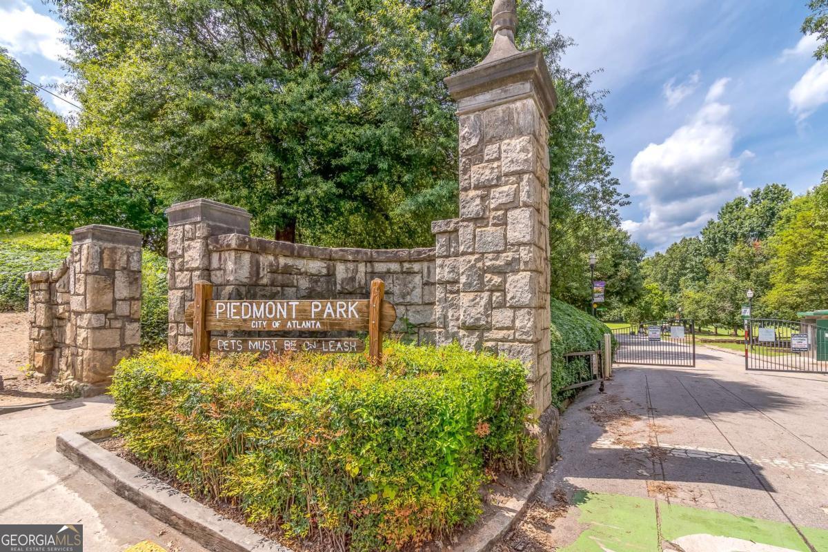 495 Greenwood Avenue NE