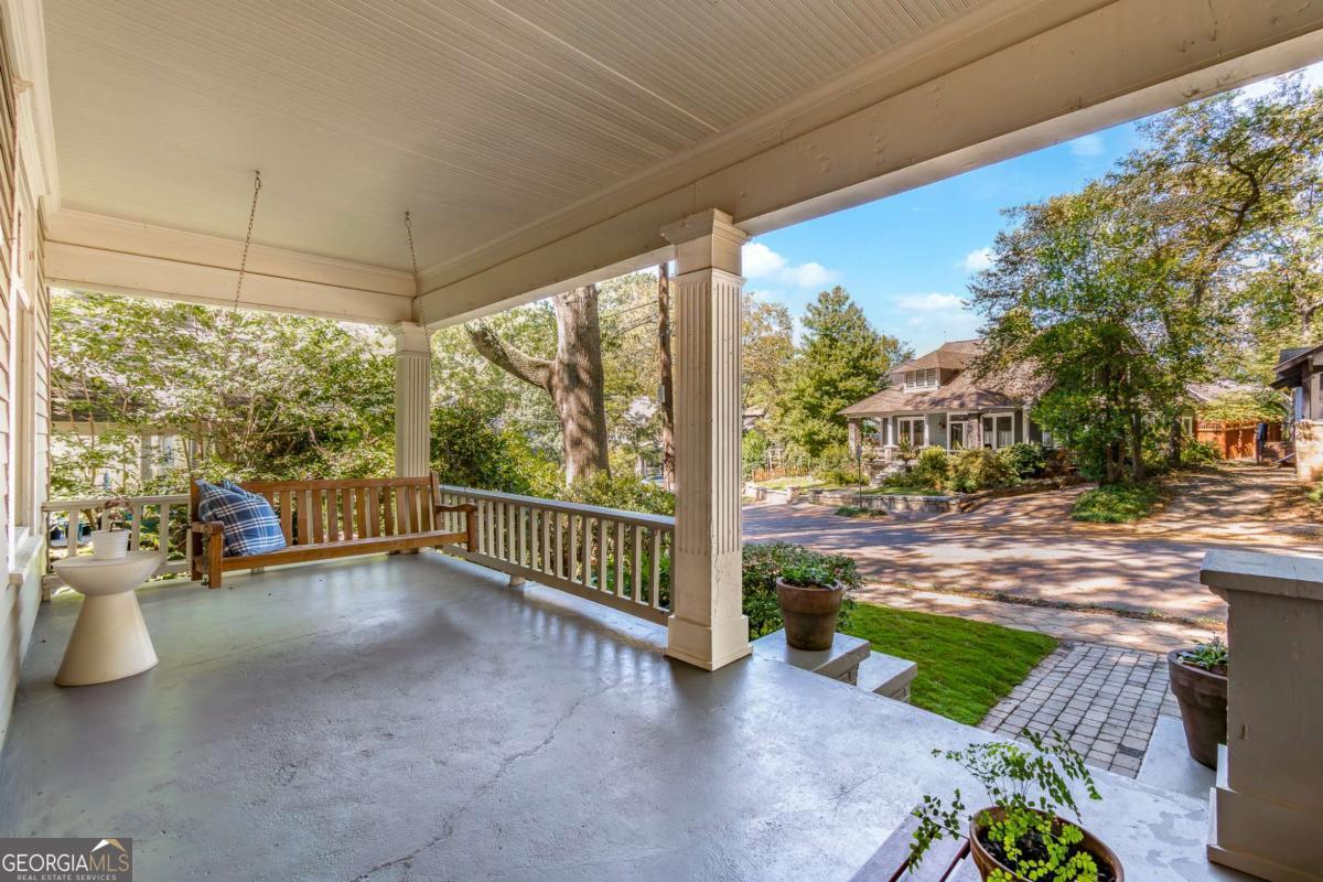 495 Greenwood Avenue NE