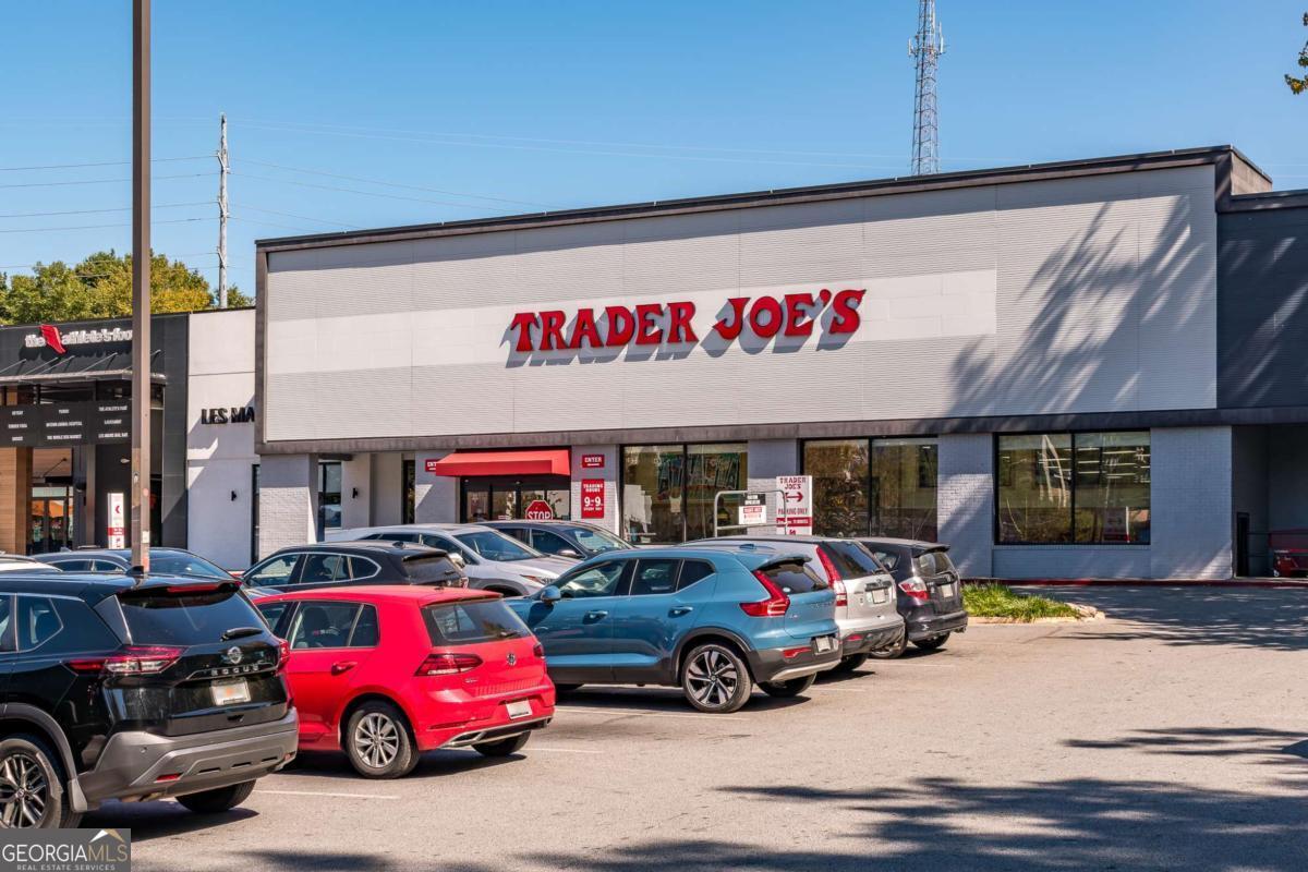 495 Greenwood Avenue NE