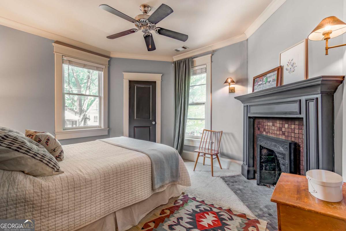 495 Greenwood Avenue NE