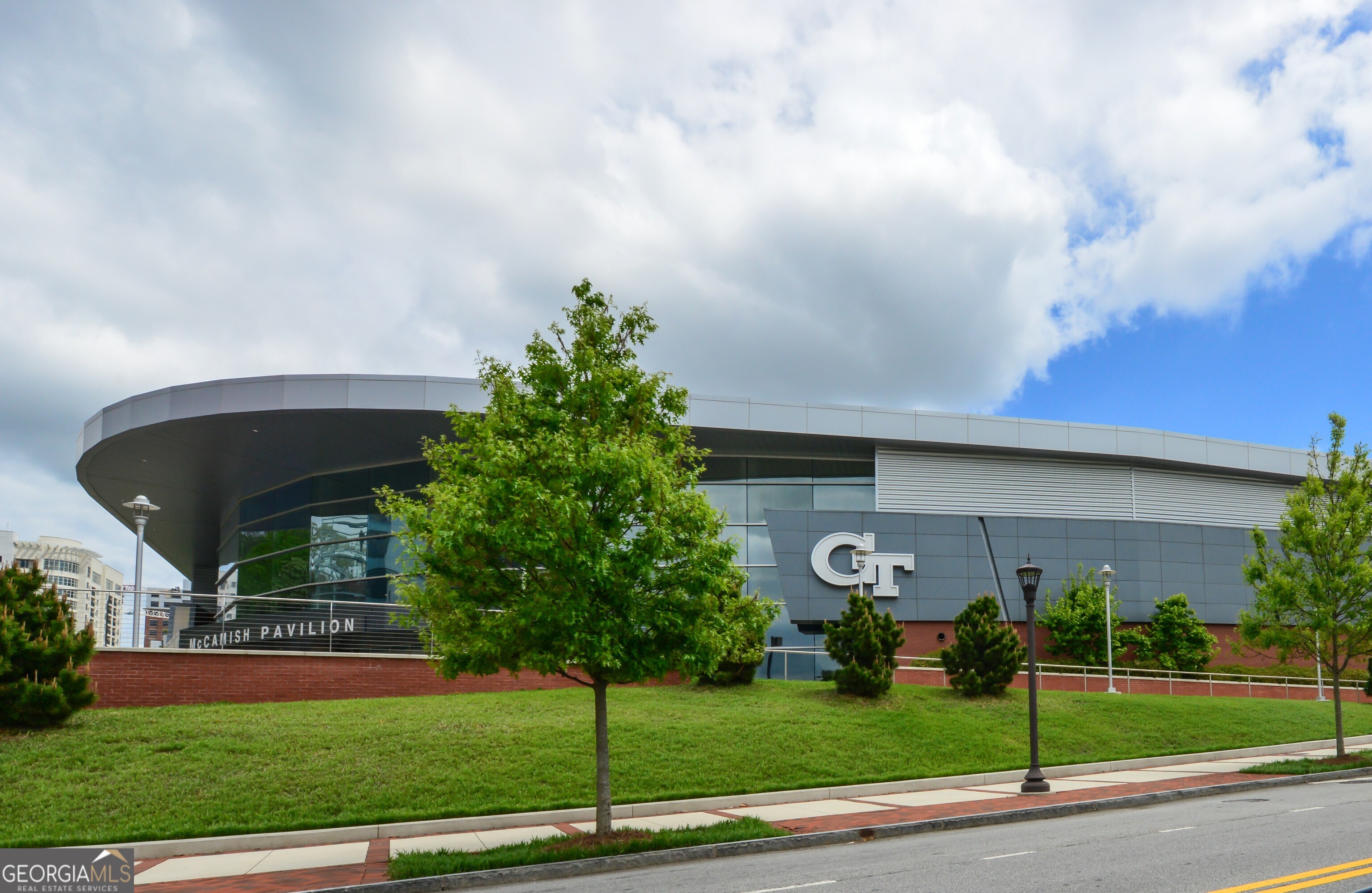 1024 Robert Smalls Way