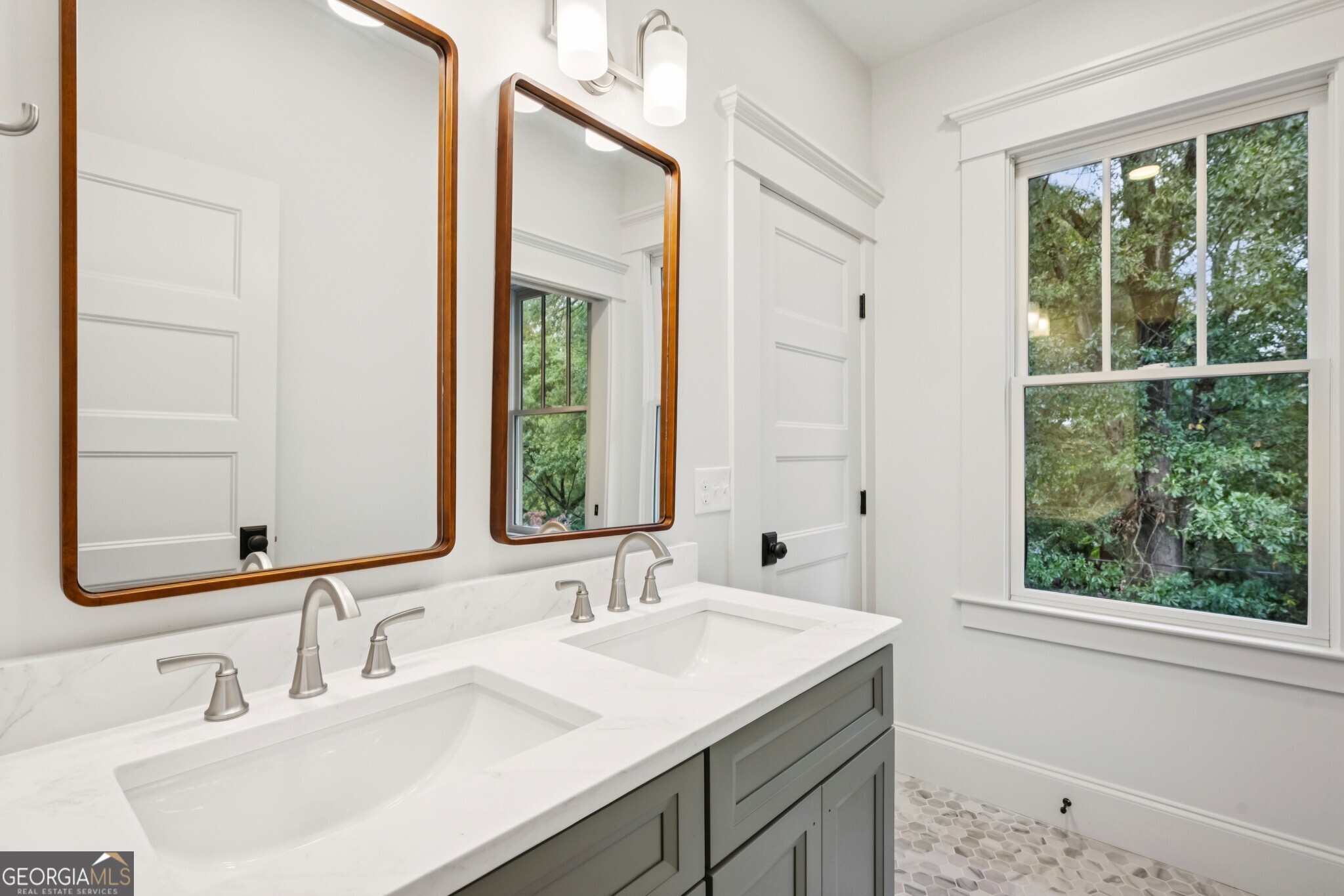 541 Oakland Avenue SE # A