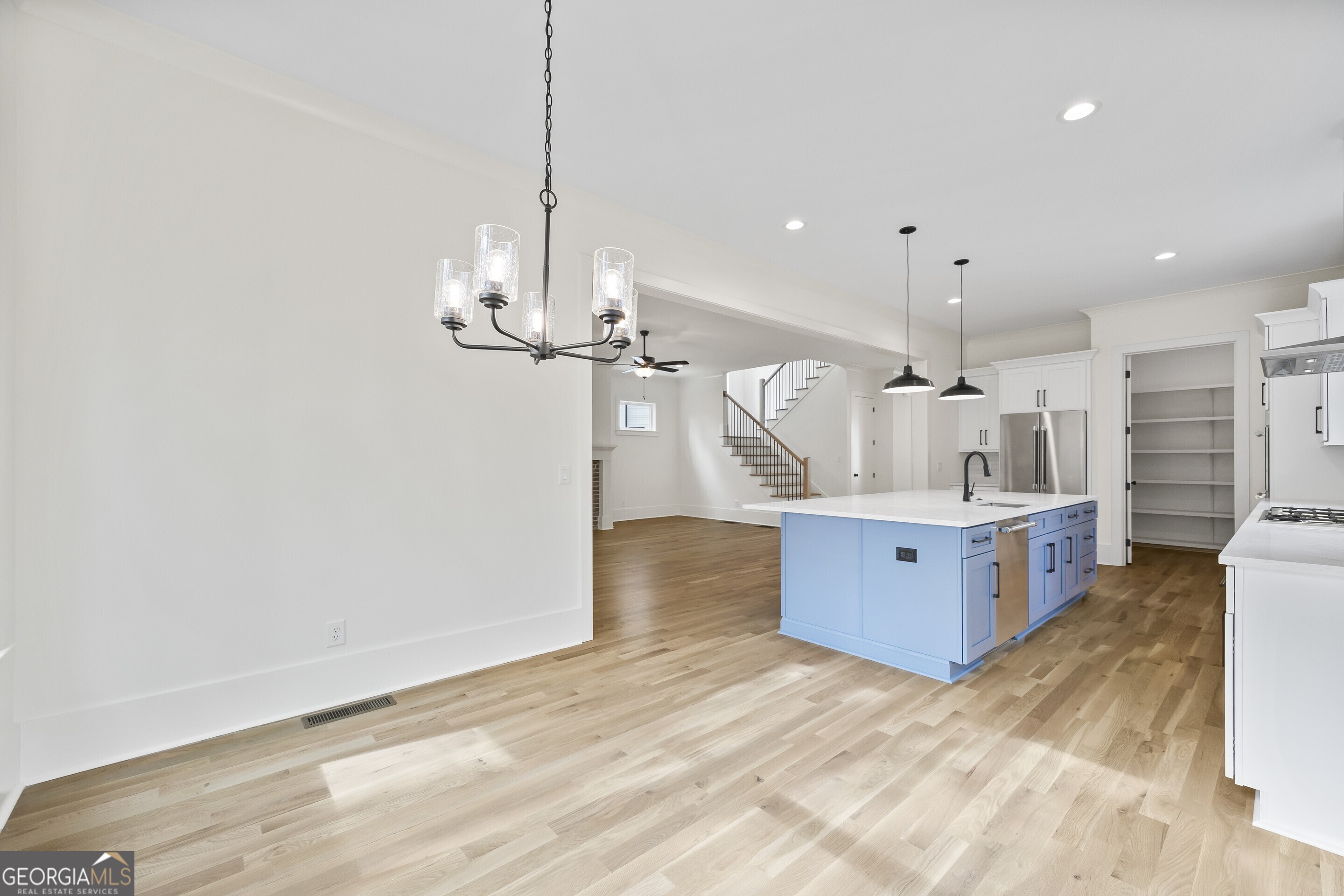 611 Foster Park Lane