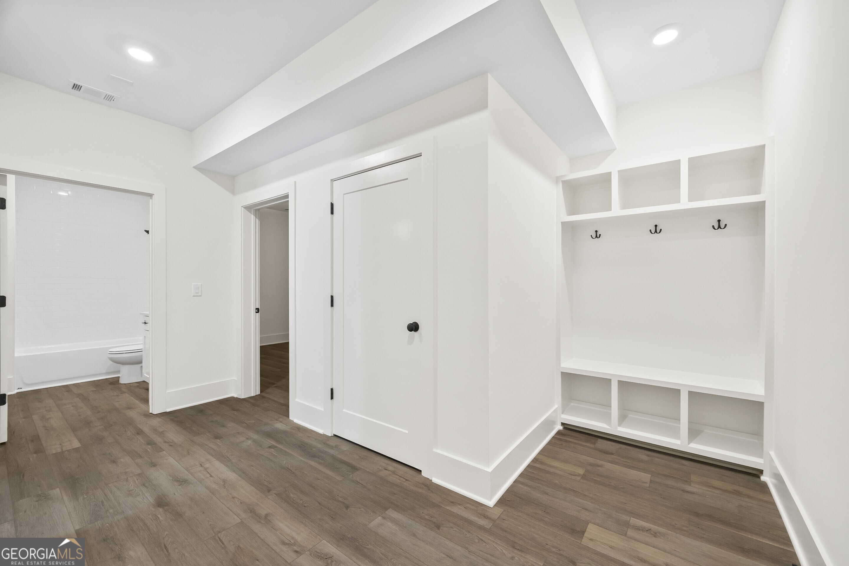 611 Foster Park Lane