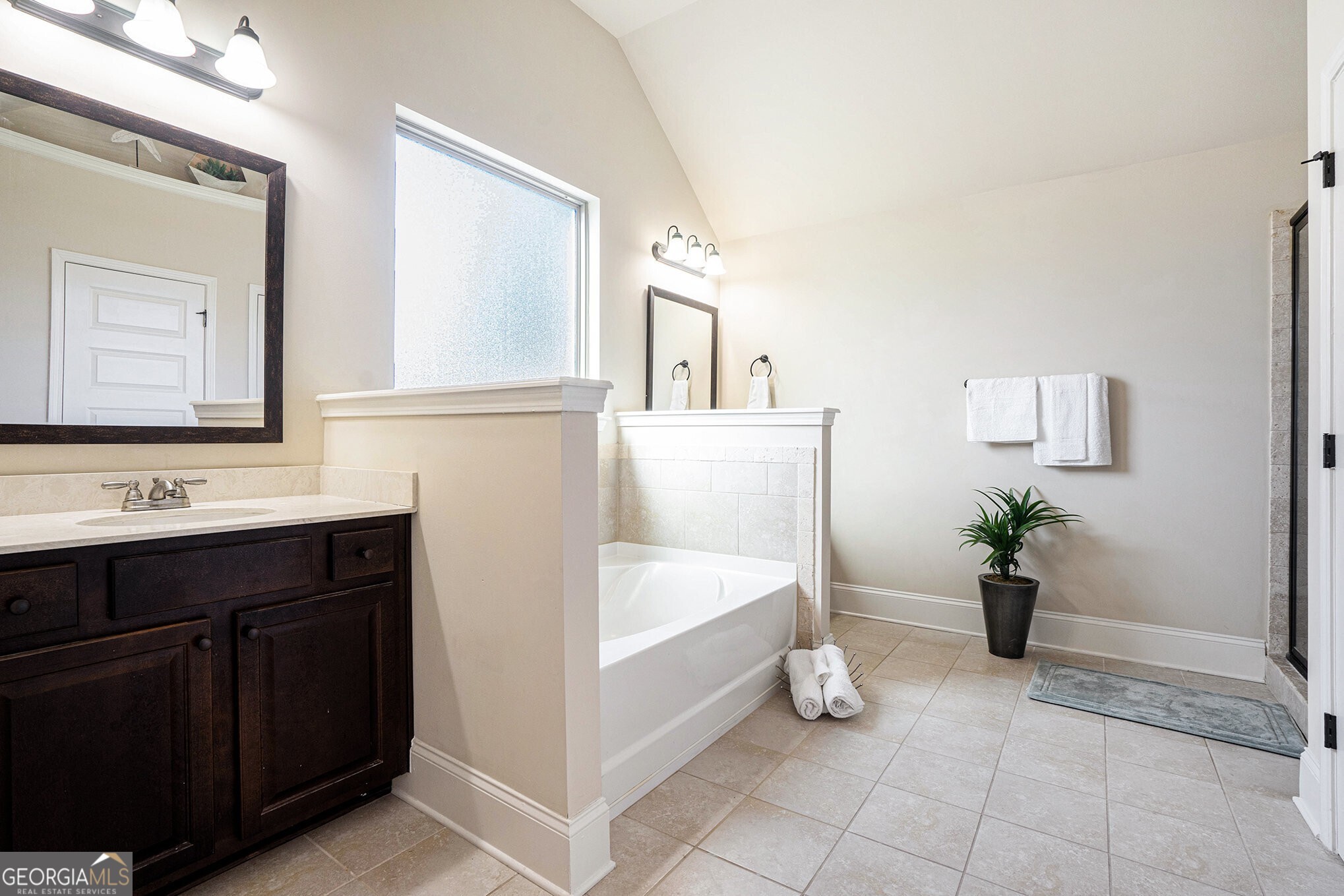 411 Little Carter Cove