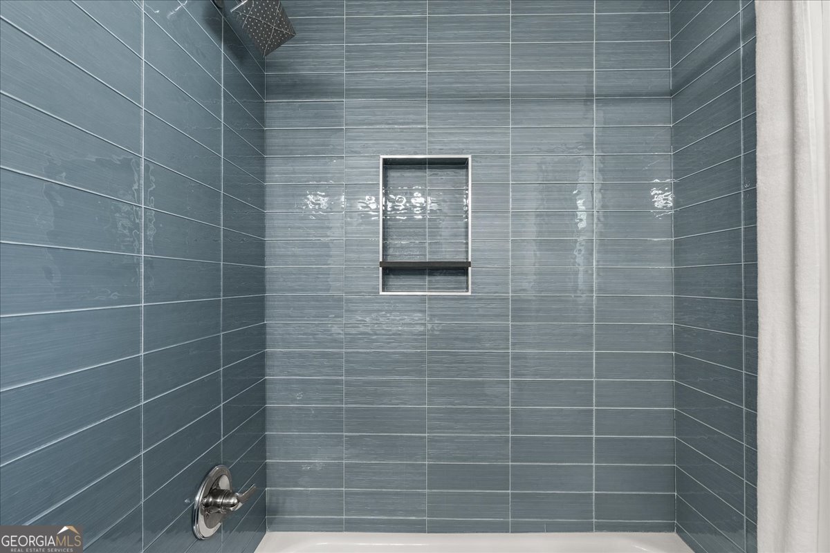 308 Mcpherson Place SE