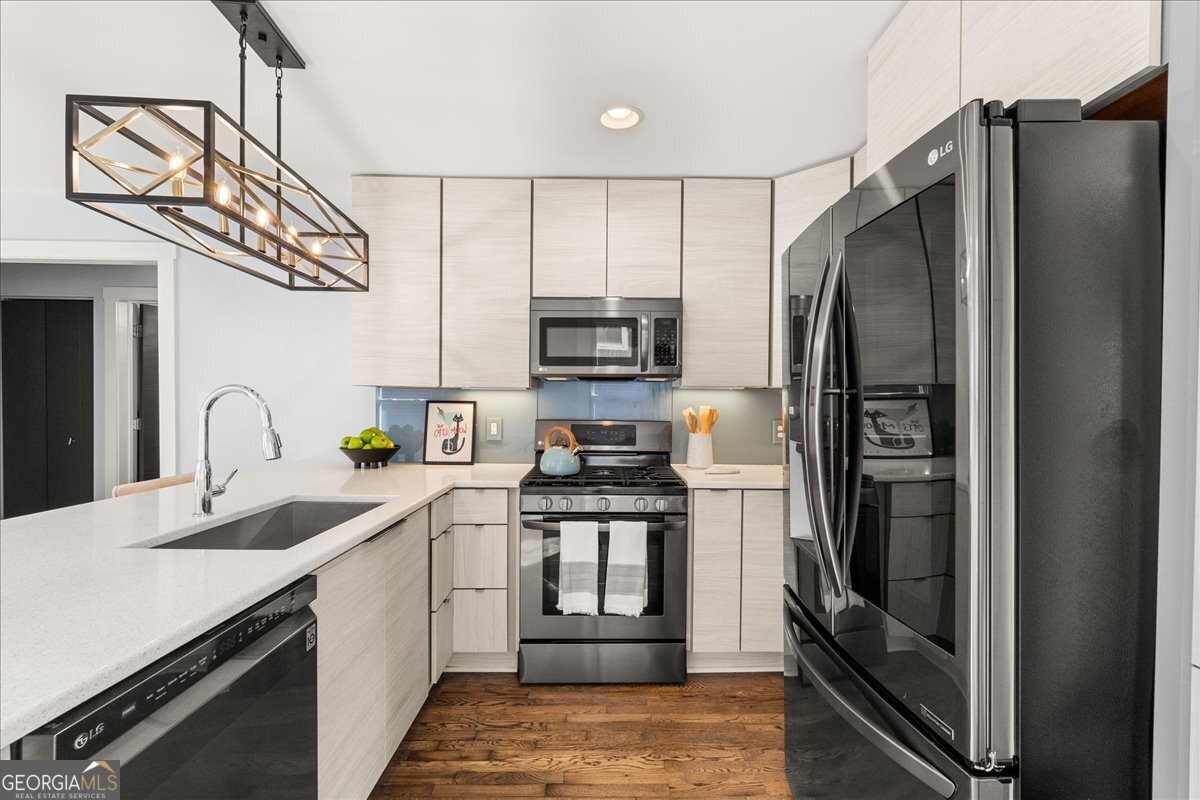 308 Mcpherson Place SE