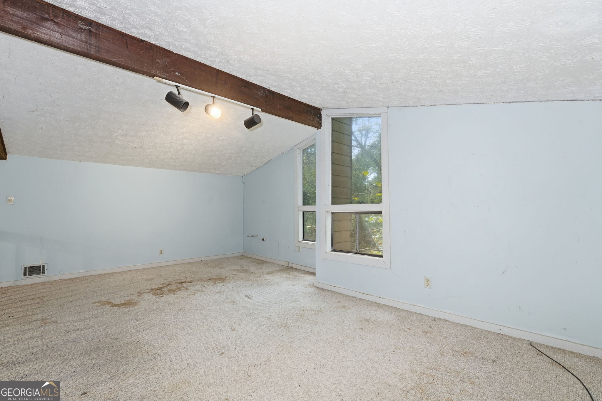 767 Starmist Court NE