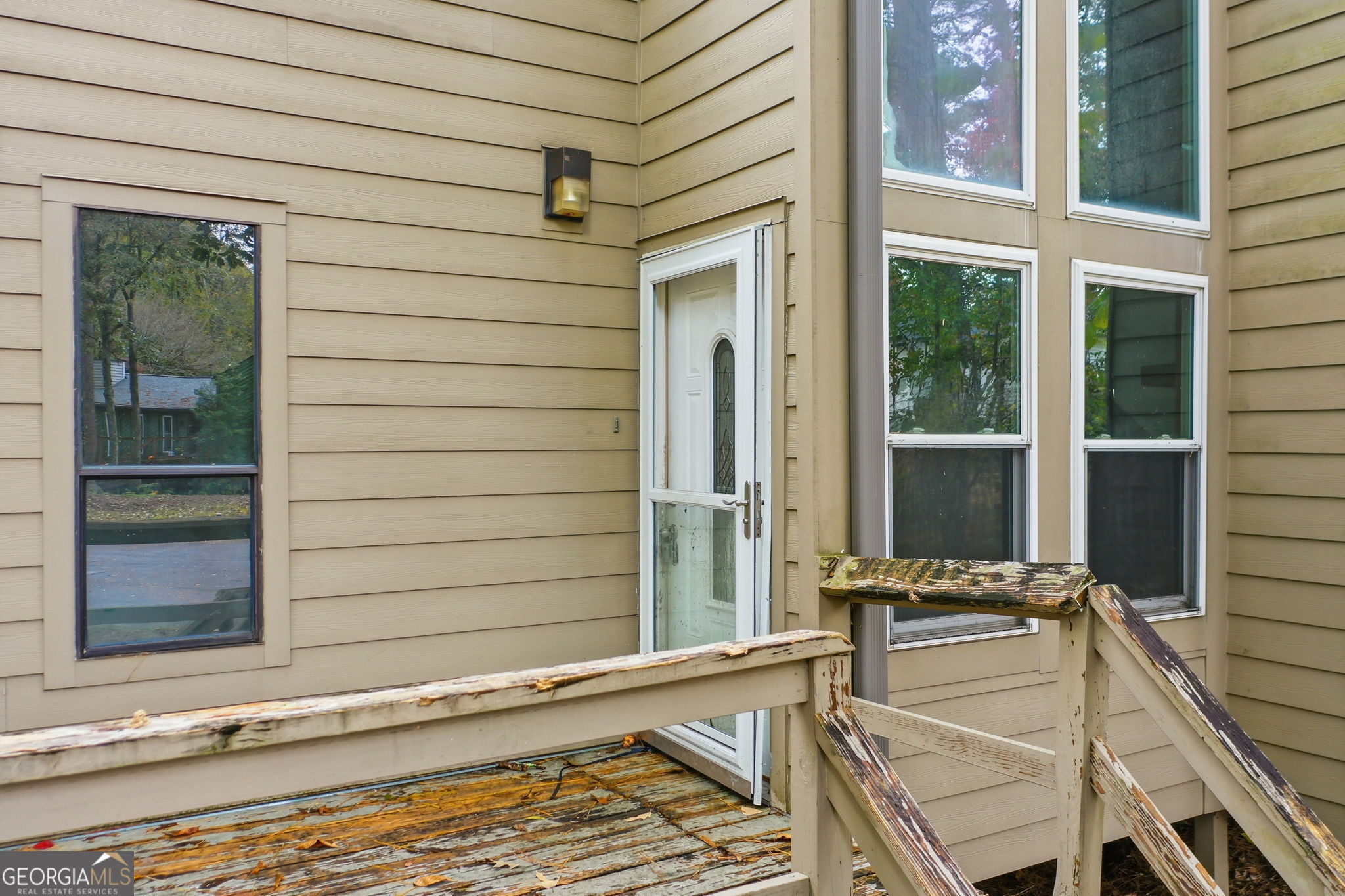 767 Starmist Court NE